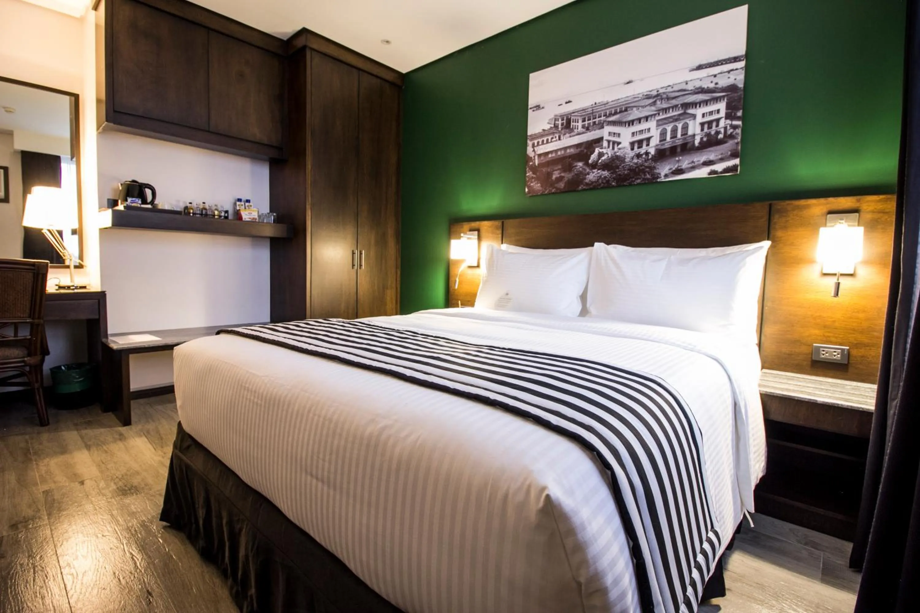 Bedroom, Bed in 1898 Hotel Colonia En Las Filipinas