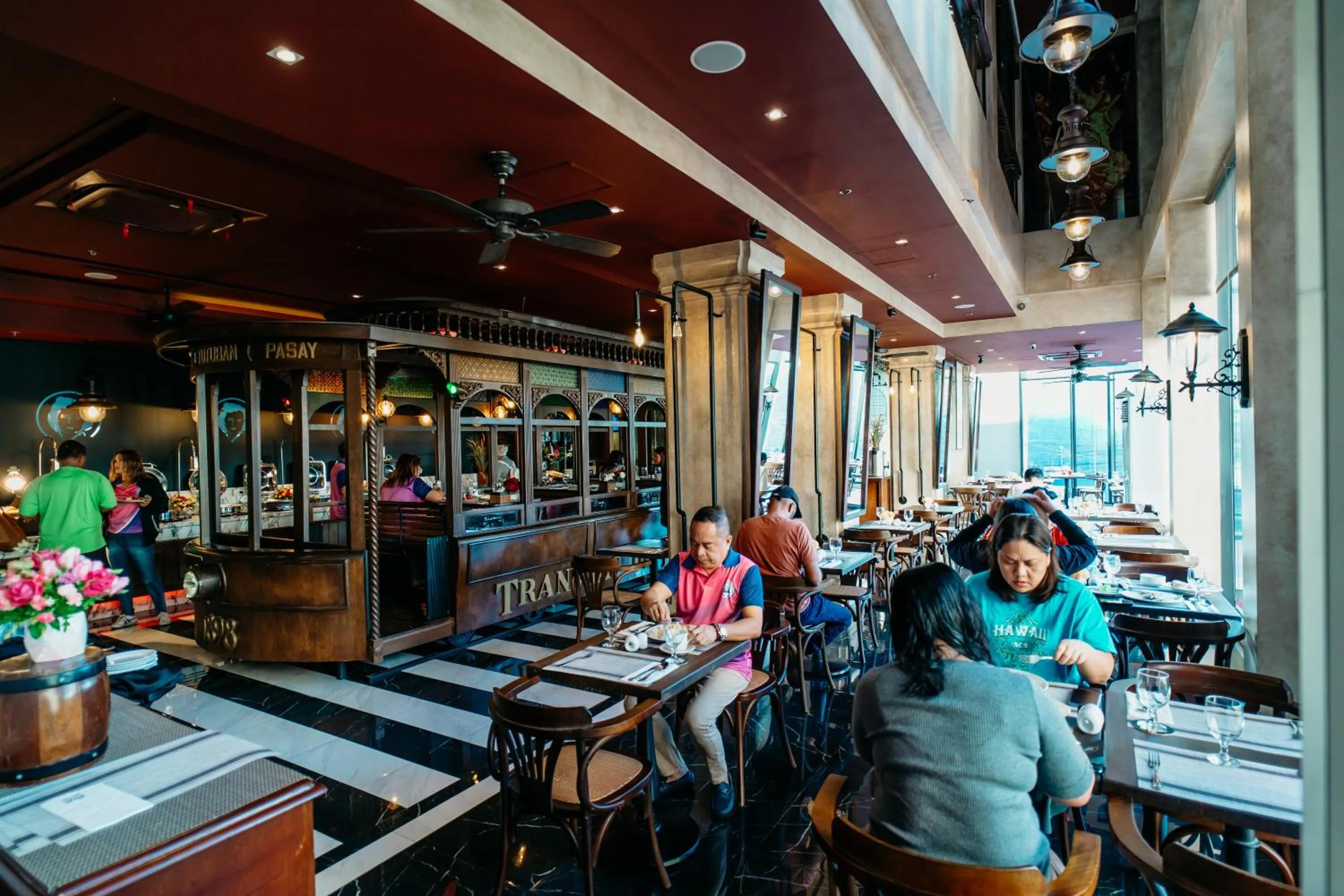 Breakfast in 1898 Hotel Colonia En Las Filipinas