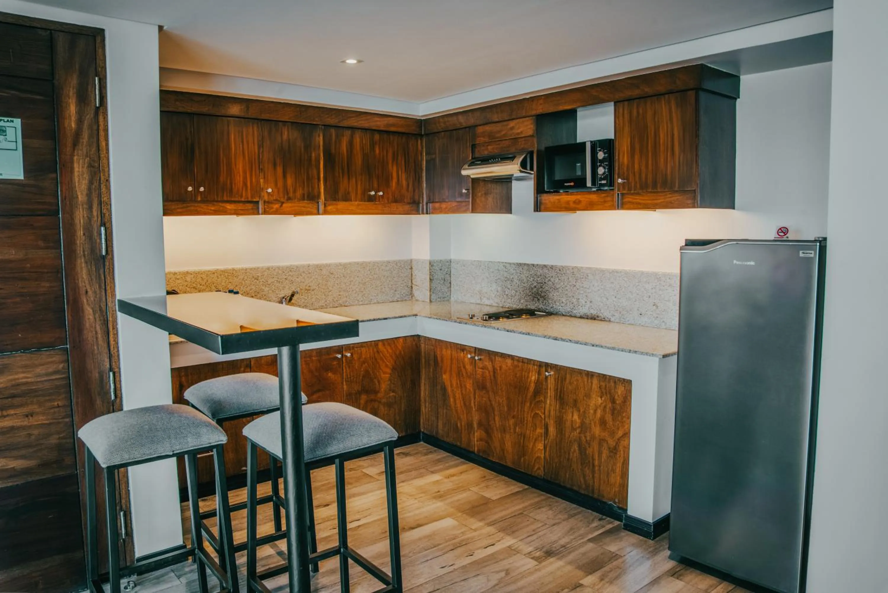 kitchen in 1898 Hotel Colonia En Las Filipinas