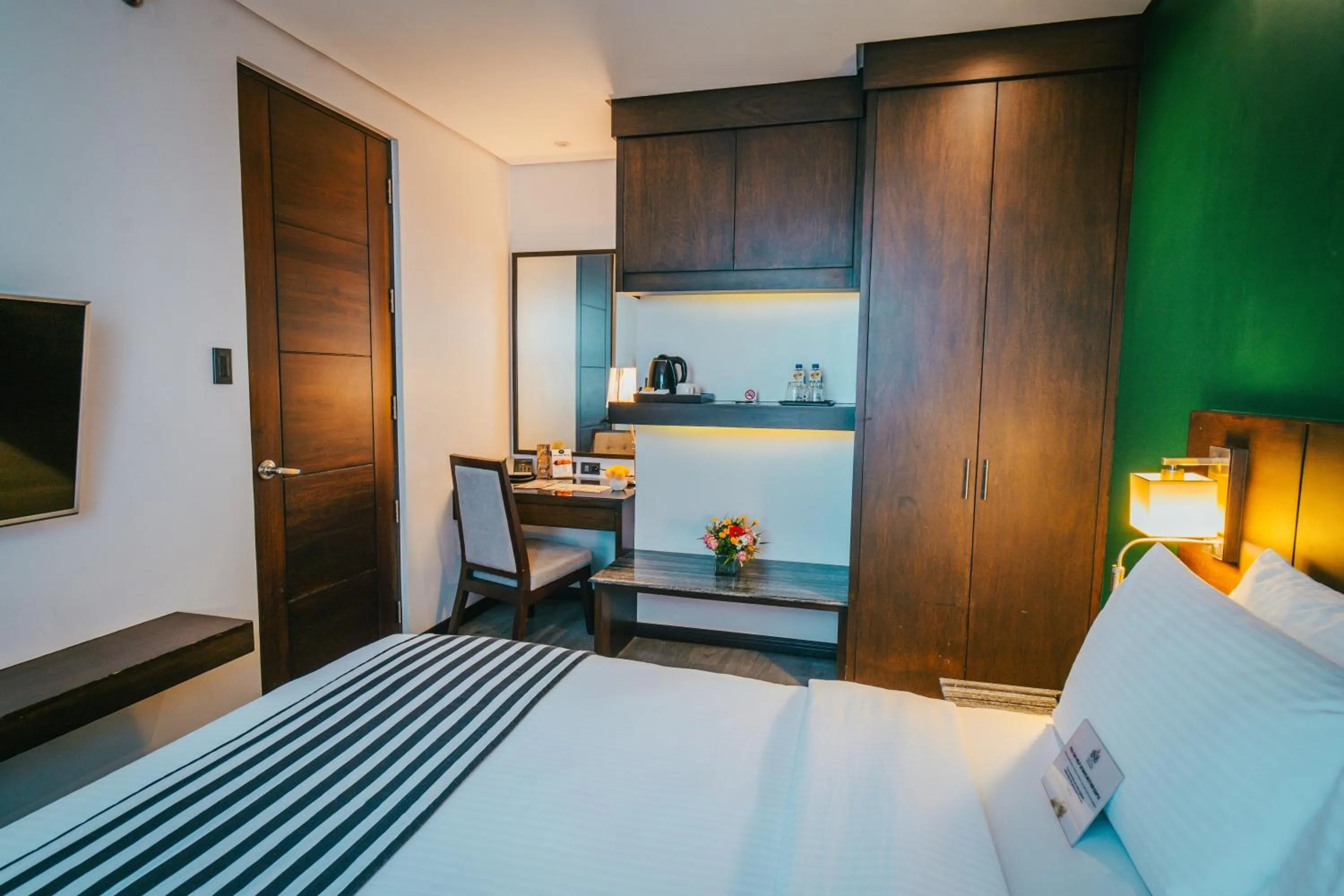 Bedroom, Bed in 1898 Hotel Colonia En Las Filipinas