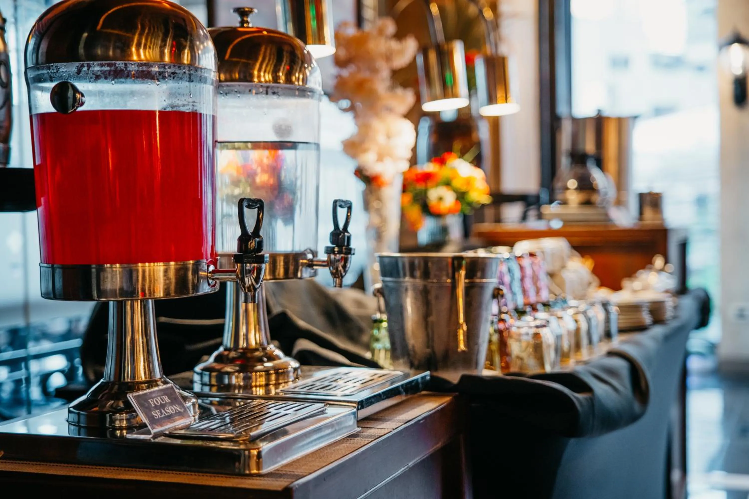 Breakfast in 1898 Hotel Colonia En Las Filipinas