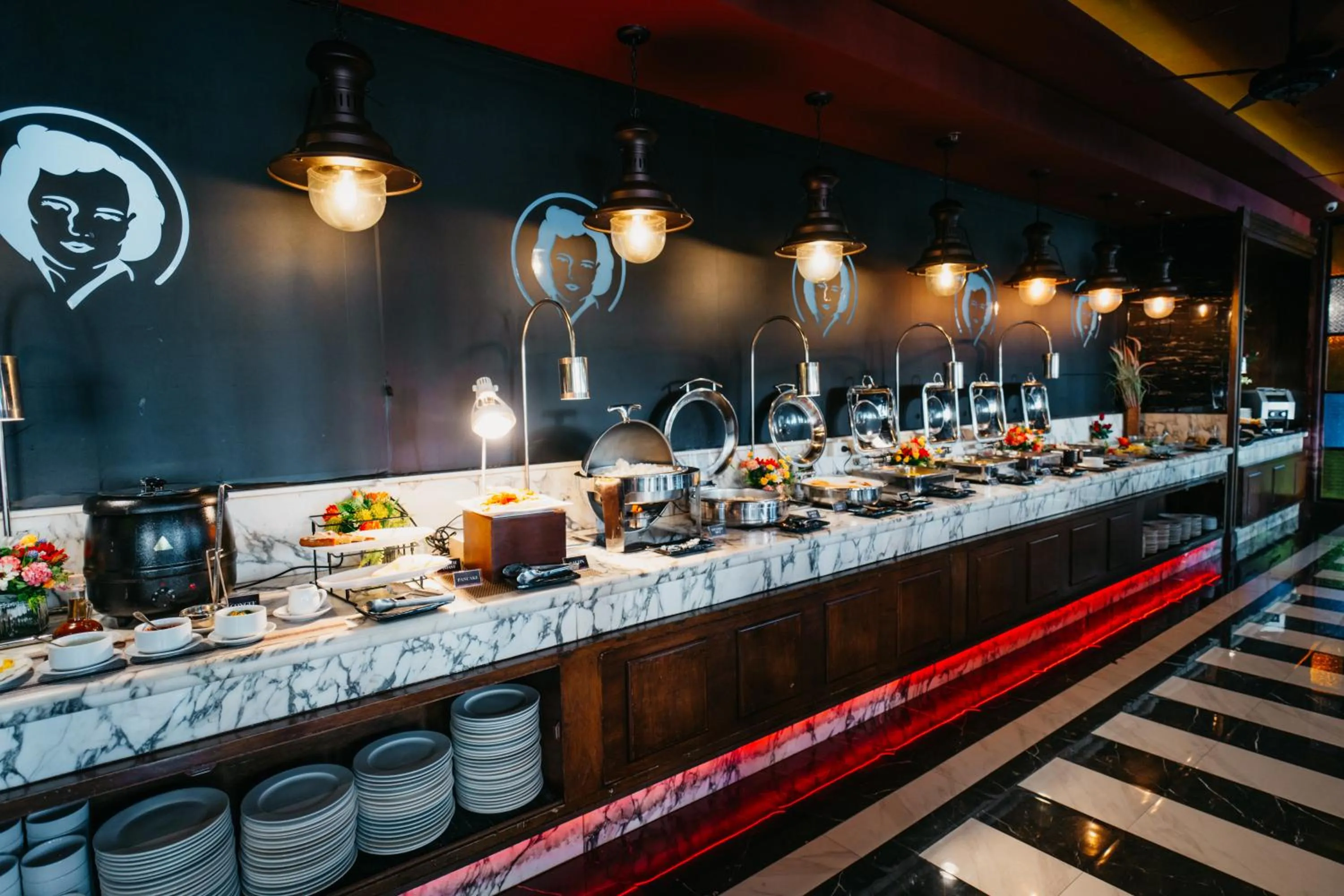 Breakfast in 1898 Hotel Colonia En Las Filipinas