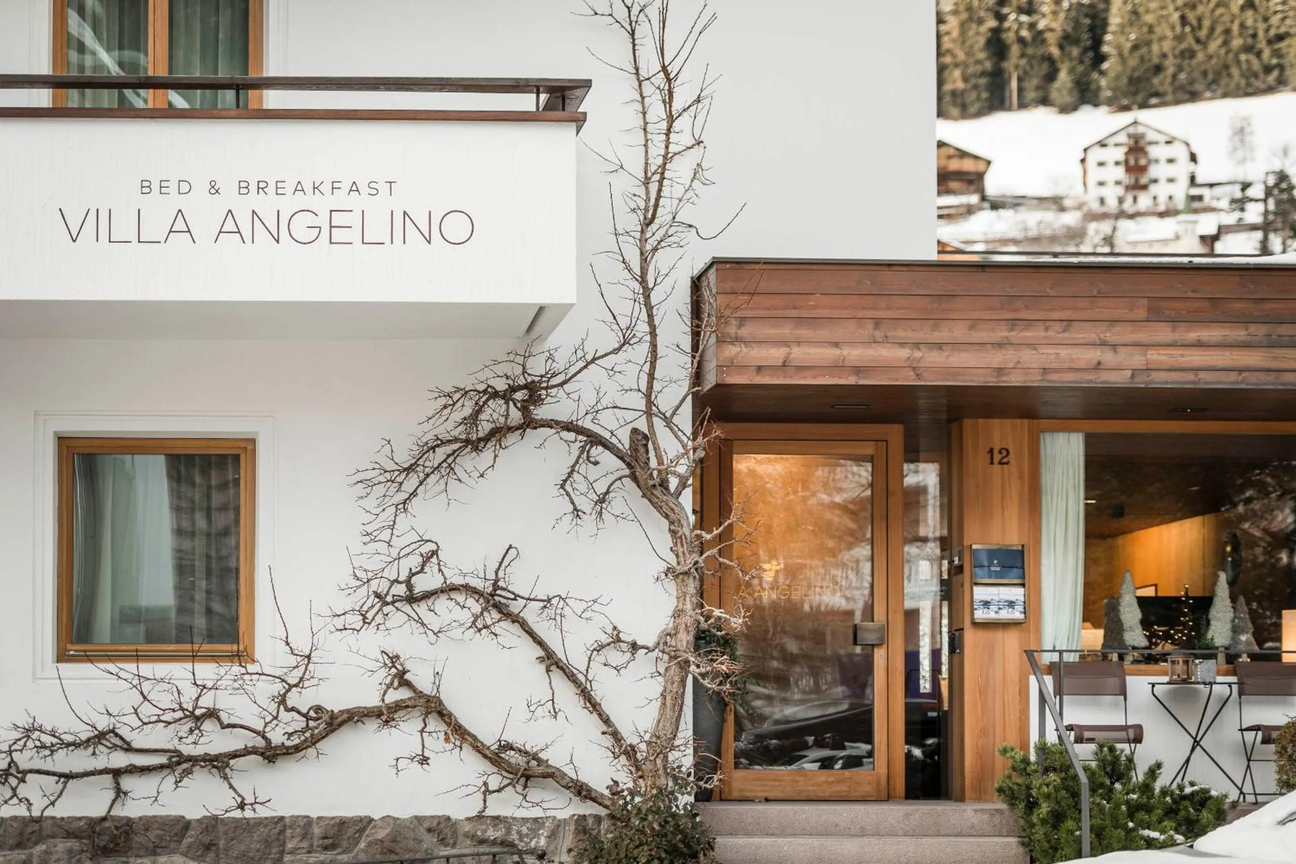 Facade/entrance in B&B Villa Angelino