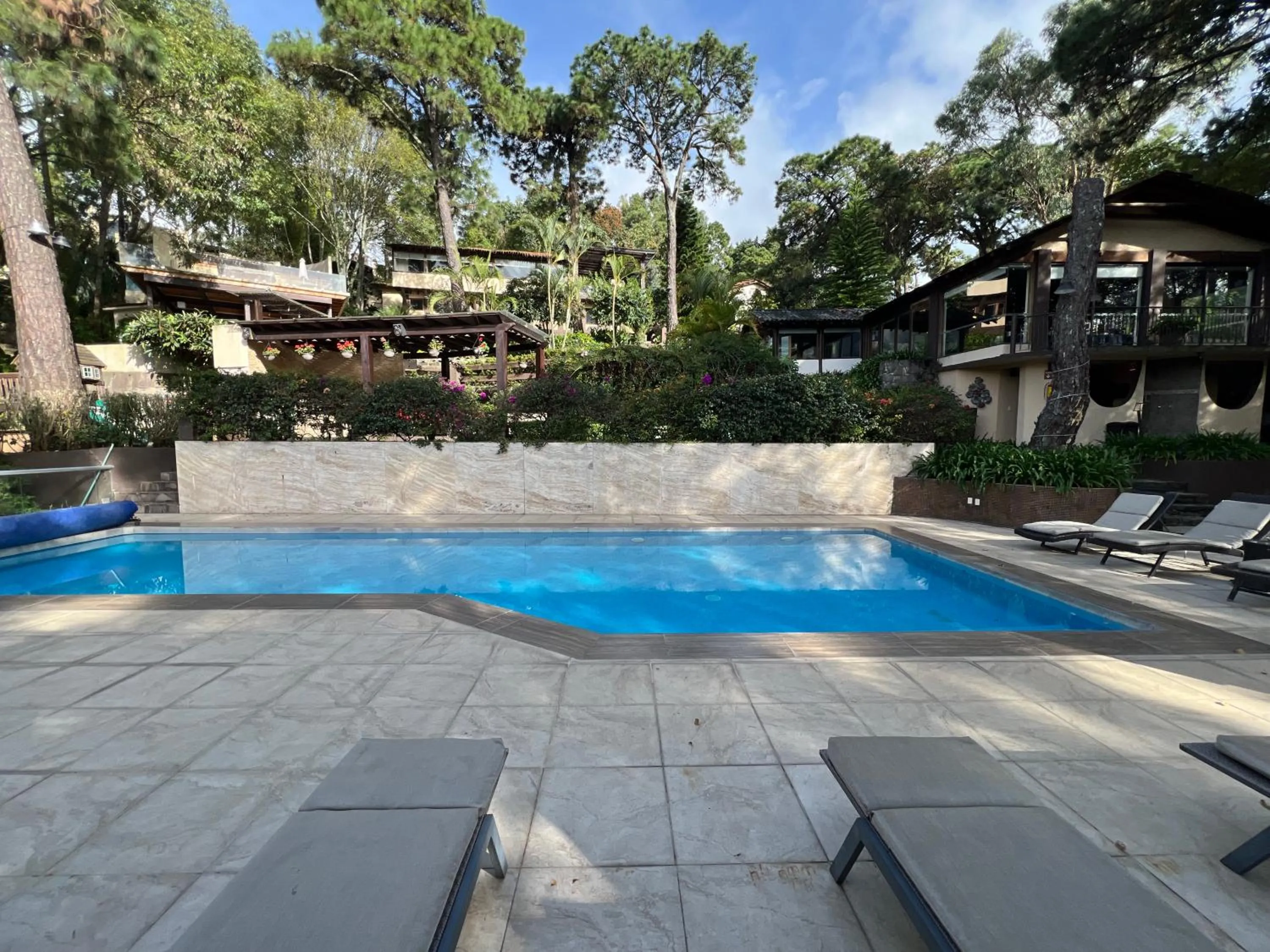 Swimming pool in Loto Azul Resort & Spa