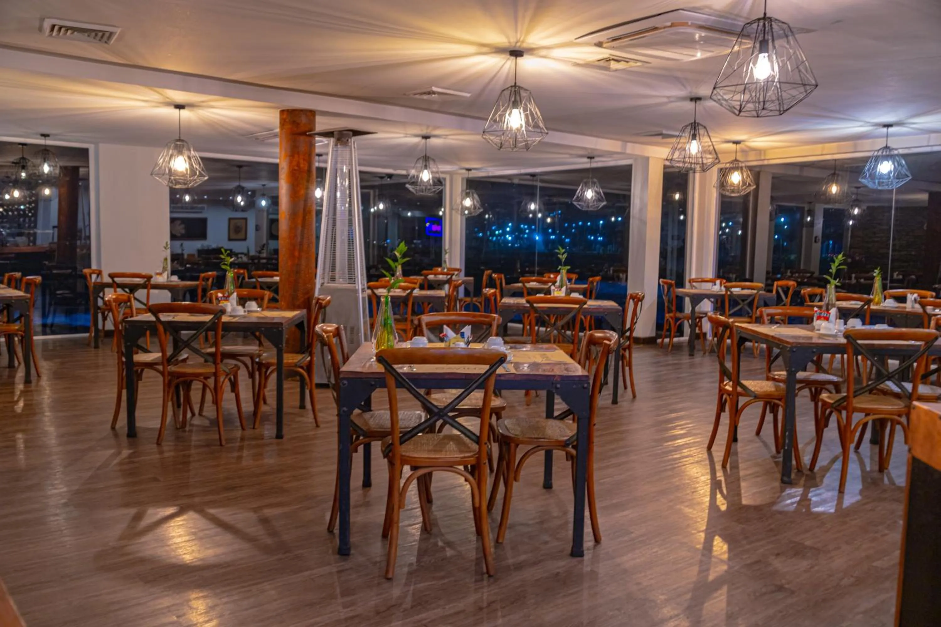 Restaurant/places to eat in Hotel Gavina Costa Mar