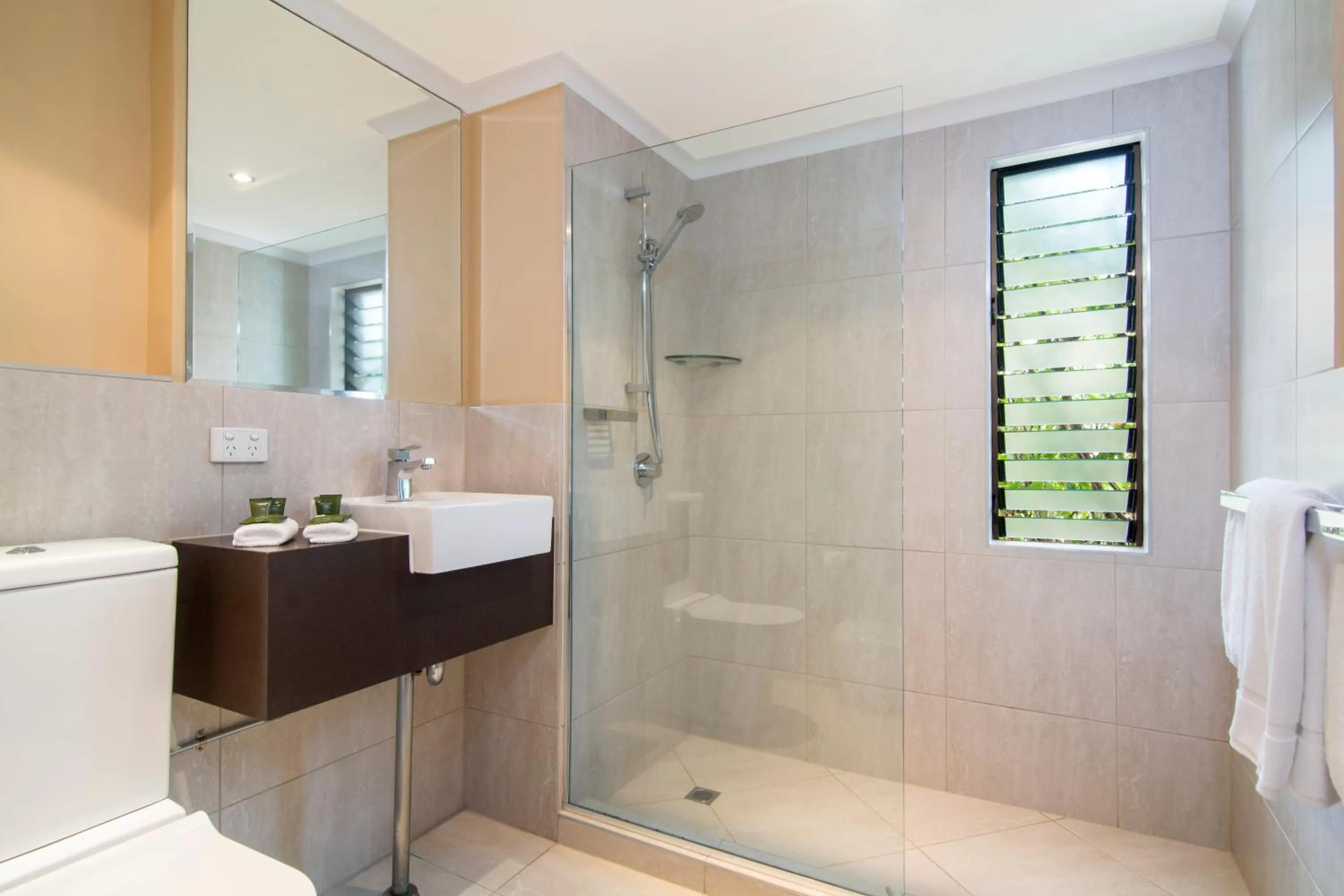 Shower in Villa San Michele (Official)