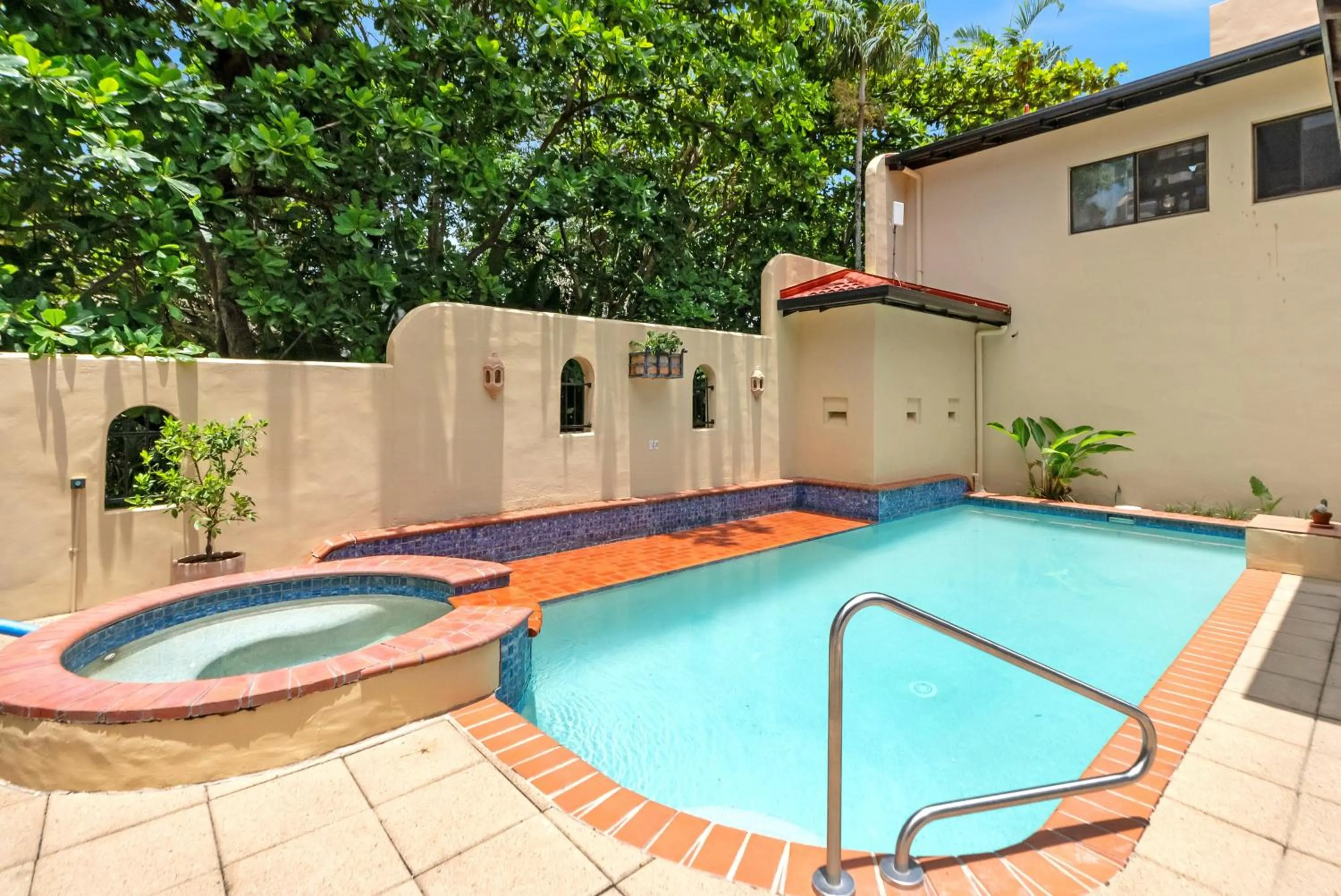 Swimming pool in Villa San Michele (Official)