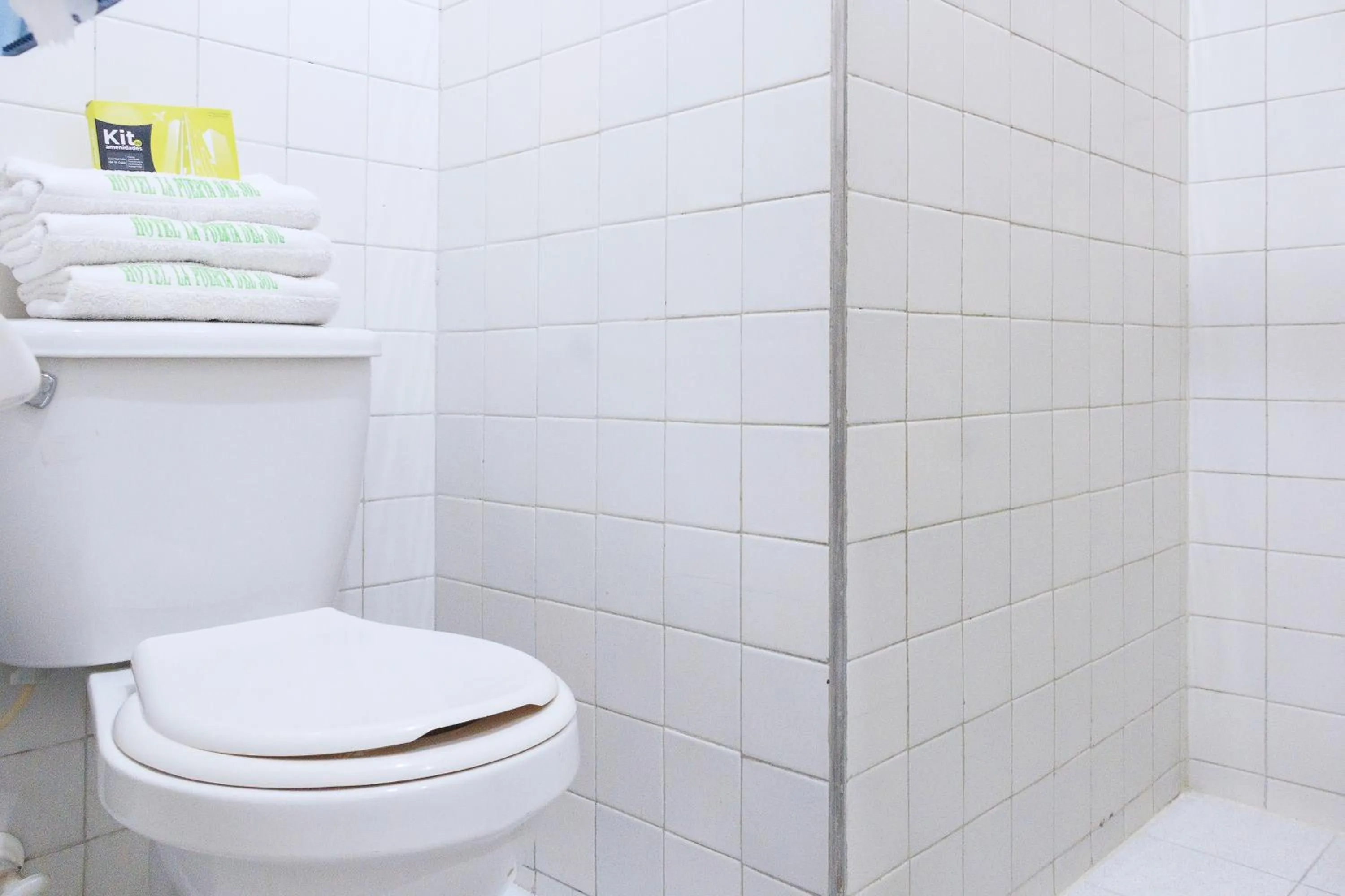 Bathroom in Ayenda 1506 La Puerta del Sol