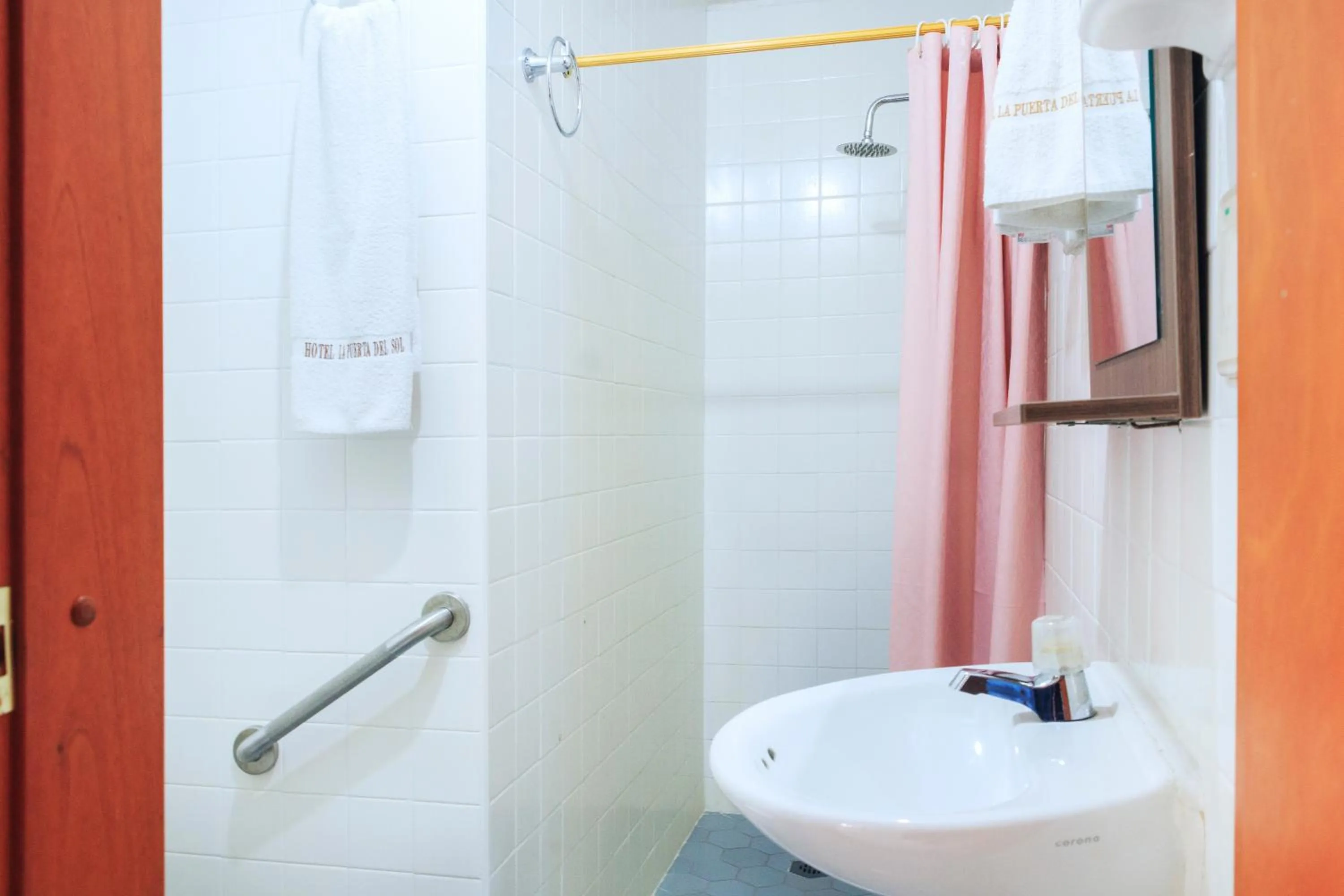 Bathroom in Ayenda 1506 La Puerta del Sol