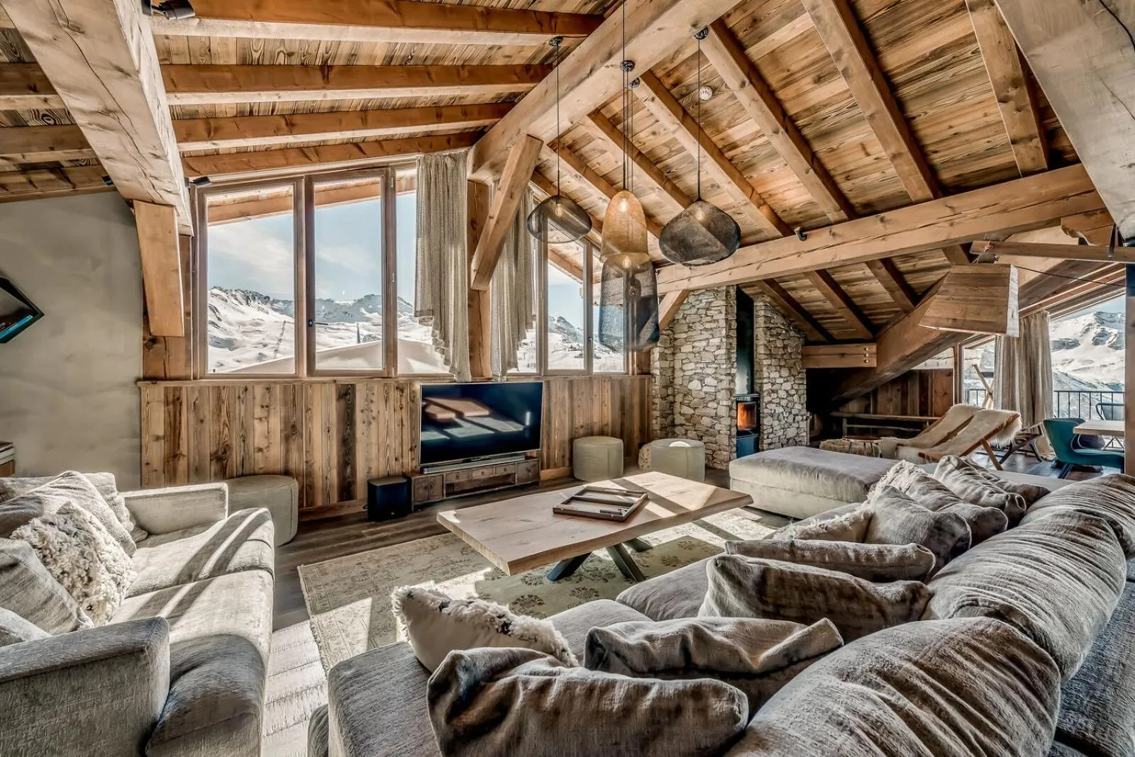 Living room in Le Refuge de Solaise - 2551 m Altitude