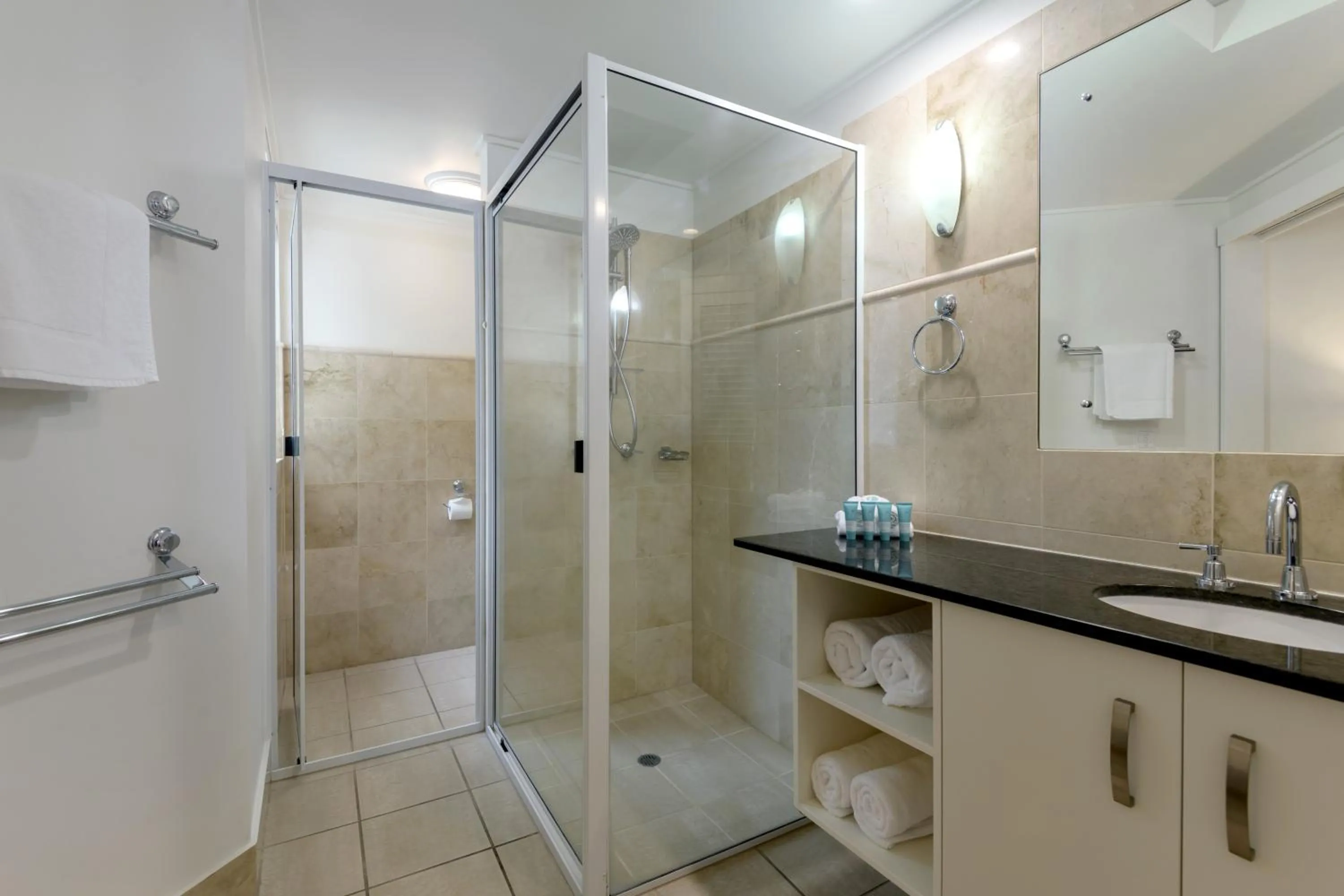 Bathroom in Mandalay Luxury Beachfront Apartments