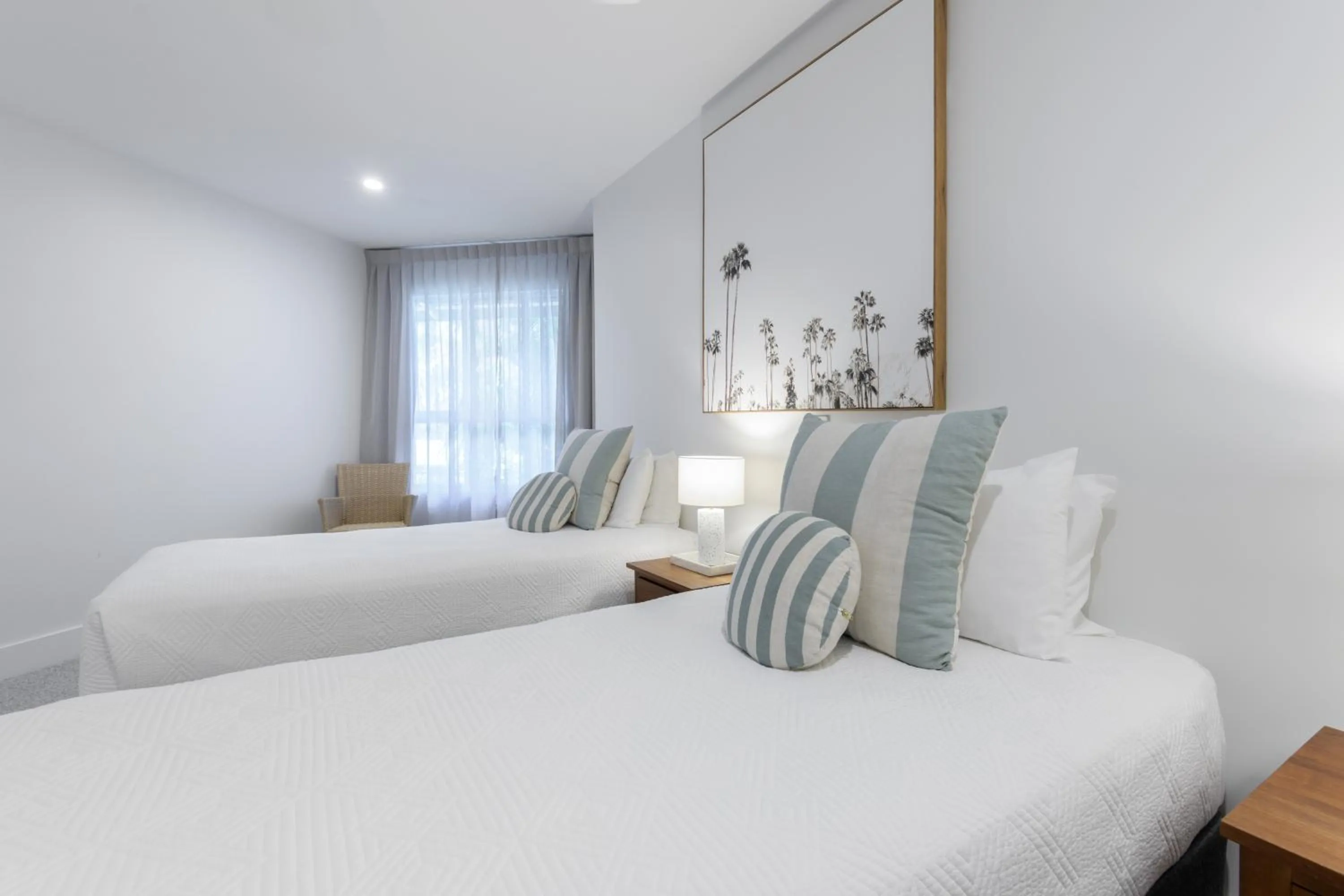 Bedroom, Bed in Mandalay Luxury Beachfront Apartments