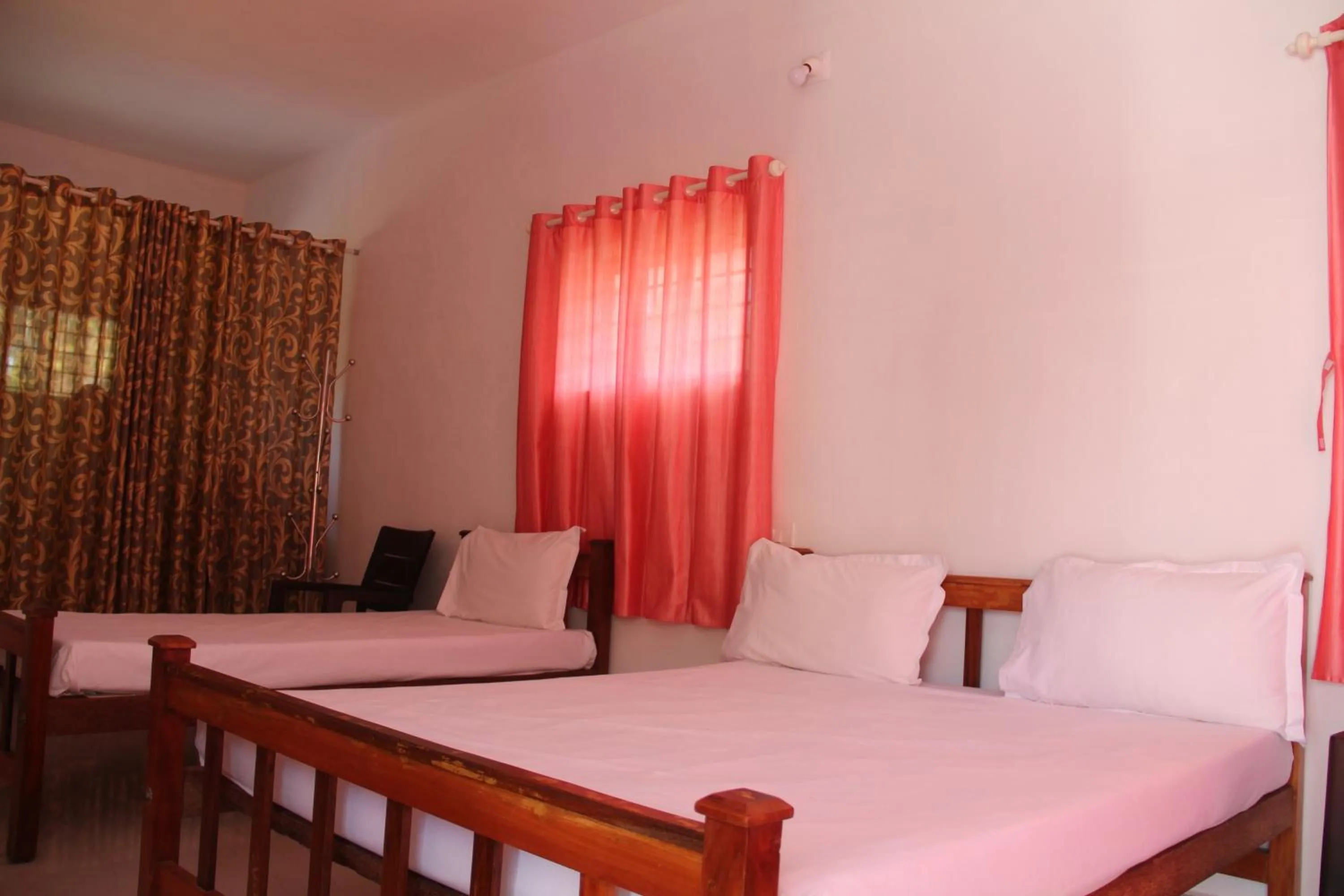 Kanthalloor Homestay Snow White Holiday Homes