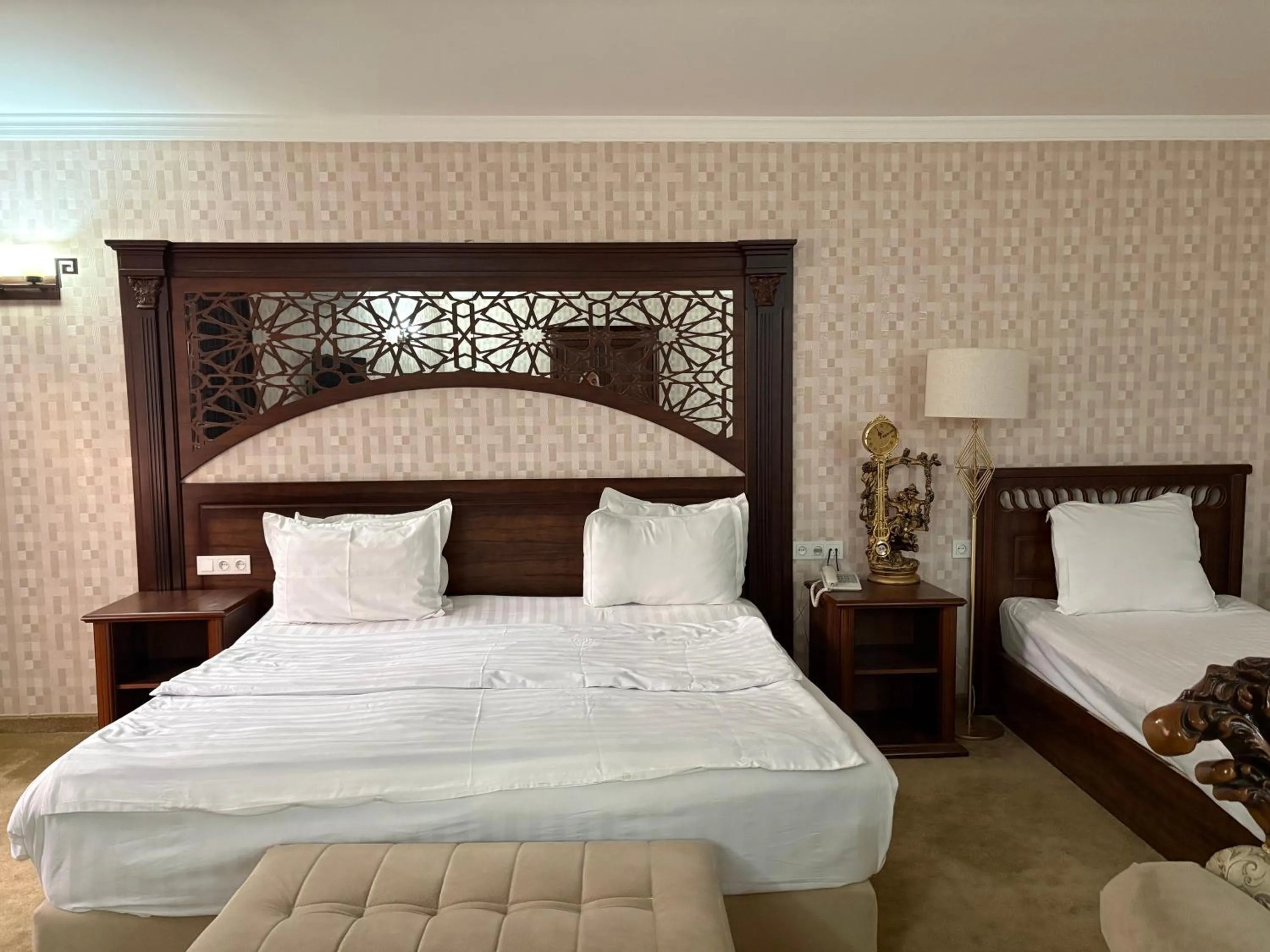 Bed in Boulevard Palace Hotel