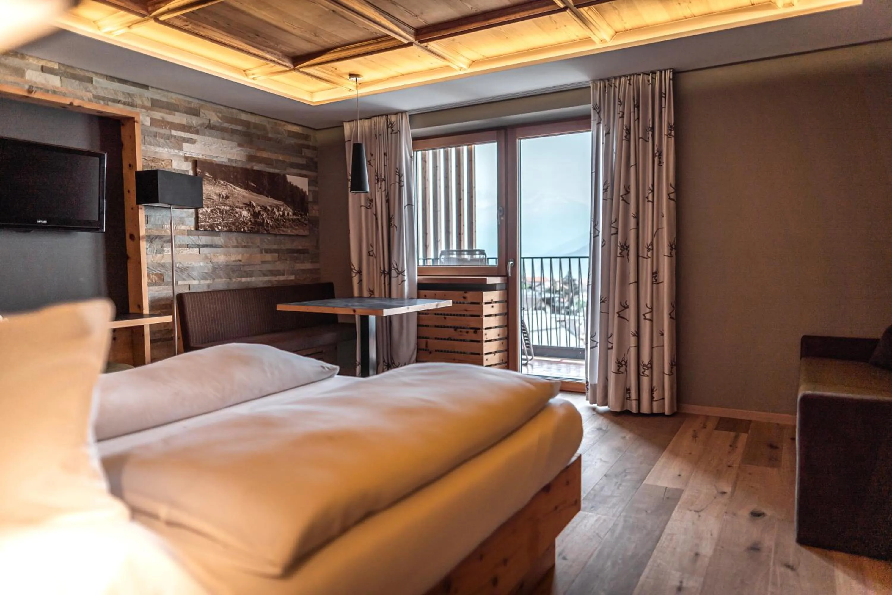 Bedroom, Bed in Maraias - Luxury Suites & Apartments