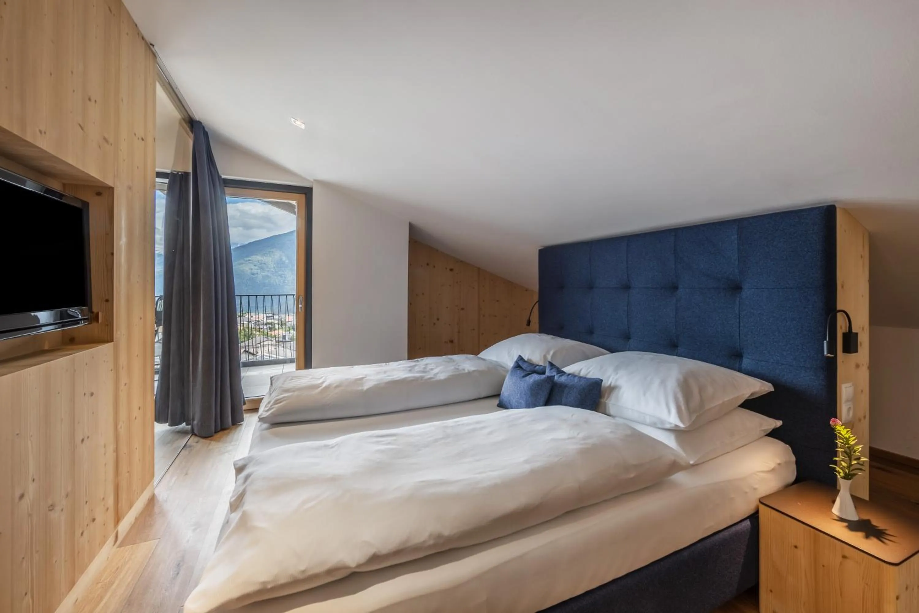 Bed in Maraias - Luxury Suites & Apartments