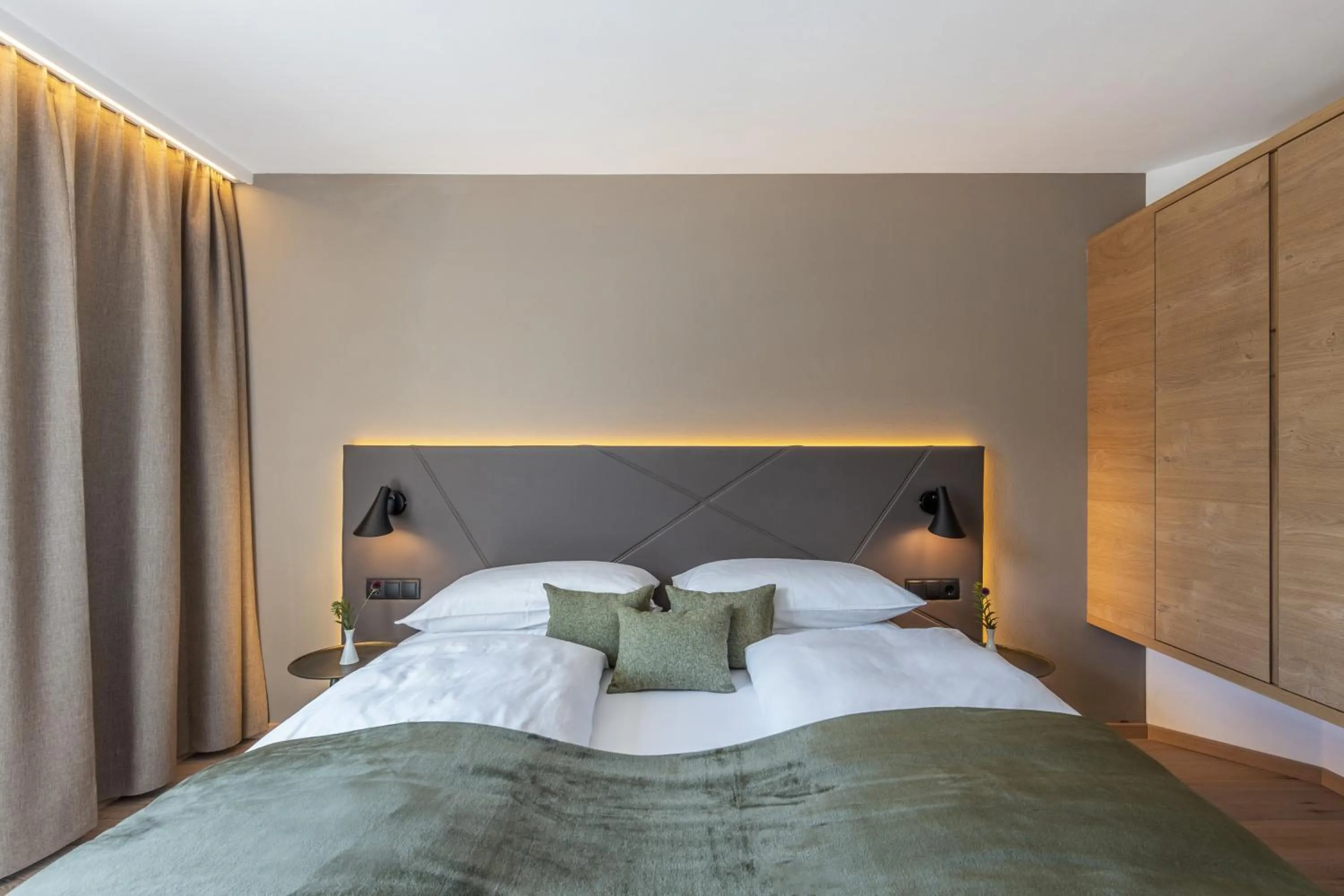 Bed in Maraias - Luxury Suites & Apartments