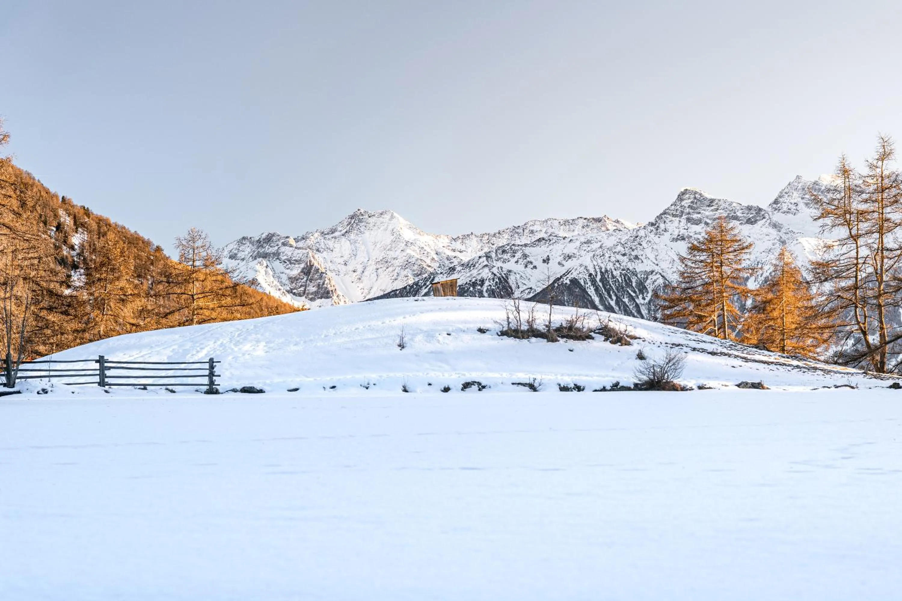 Hiking in Maraias - Luxury Suites & Apartments