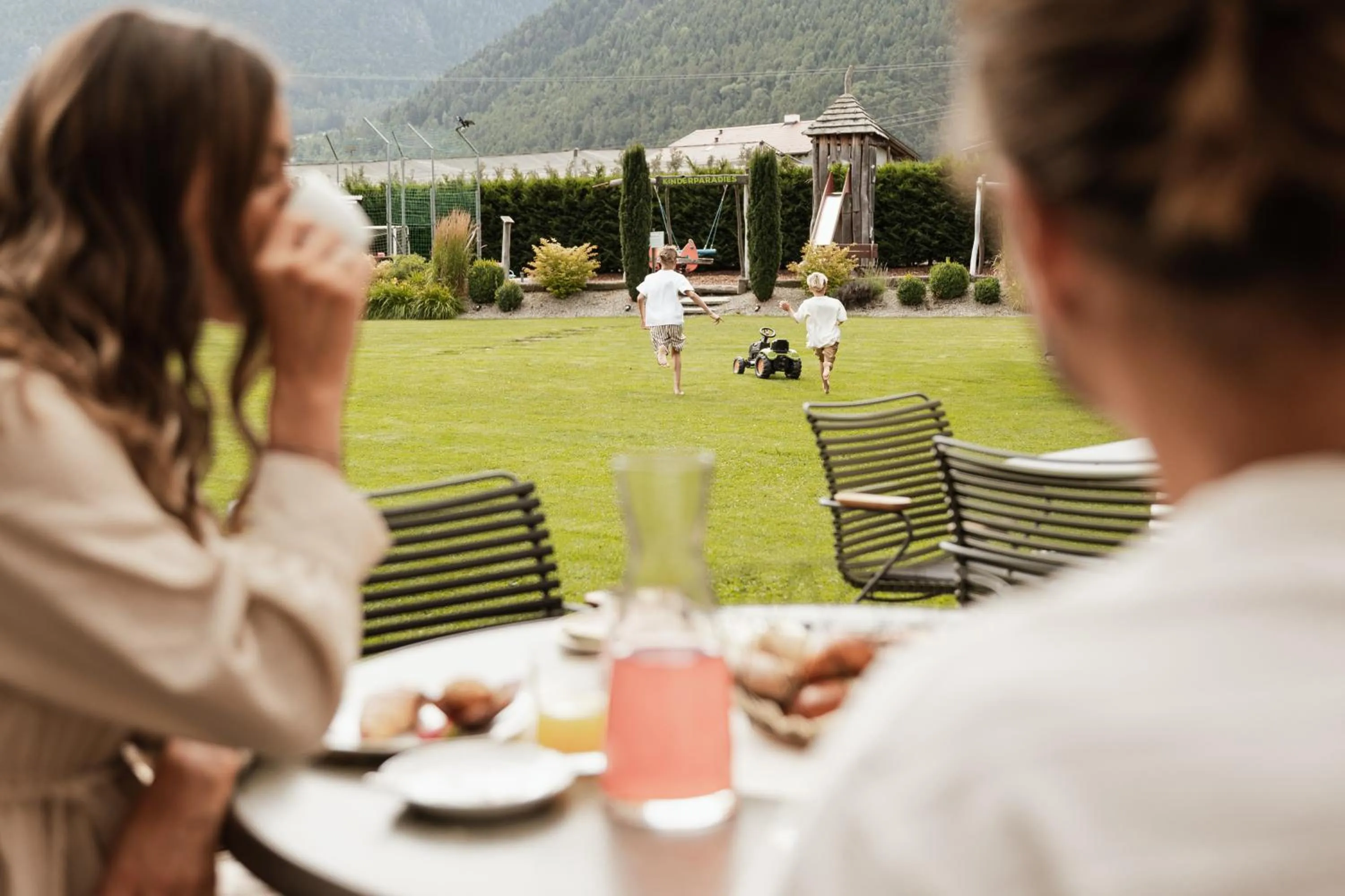 Family in Residence Montani