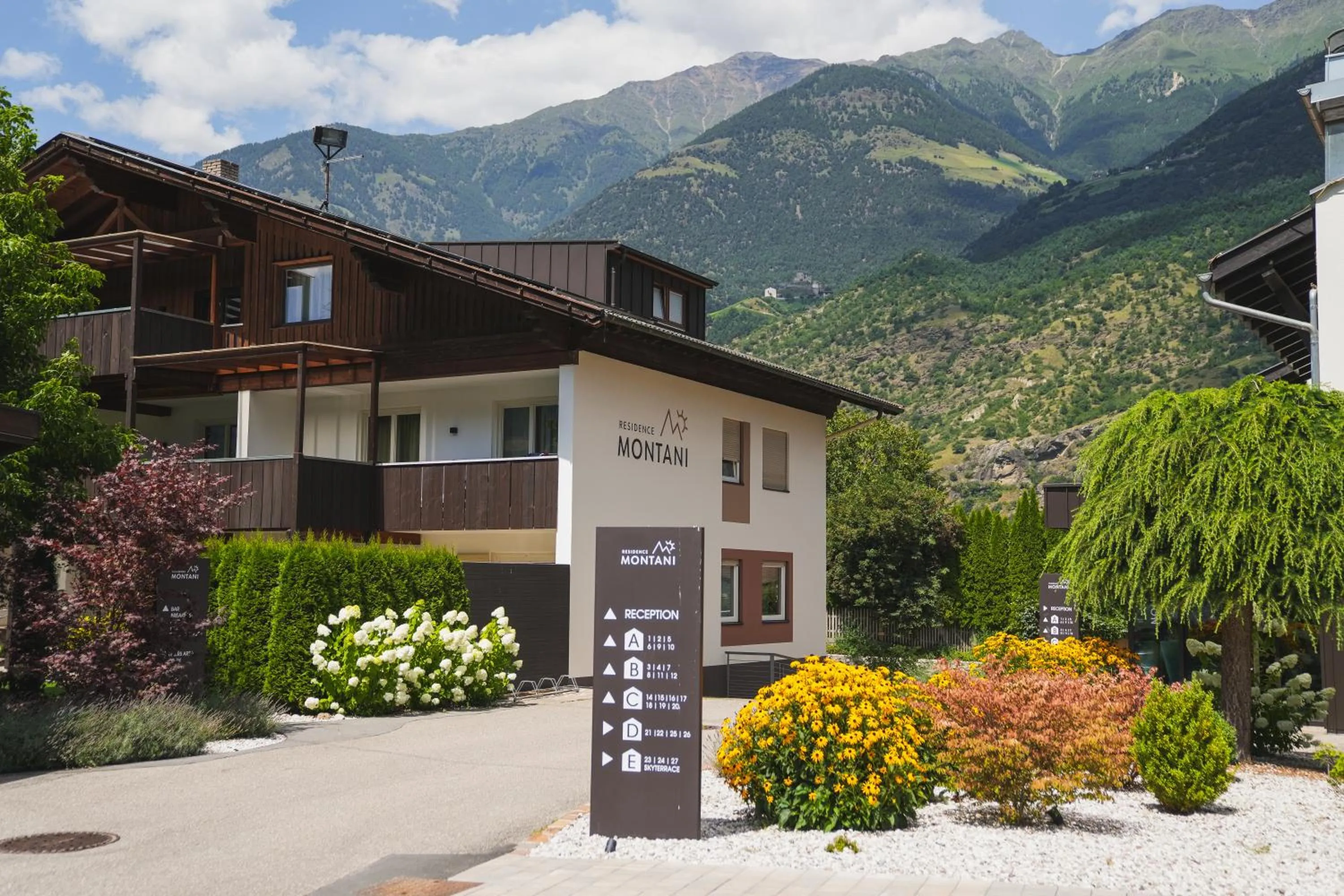 Property building in Residence Montani