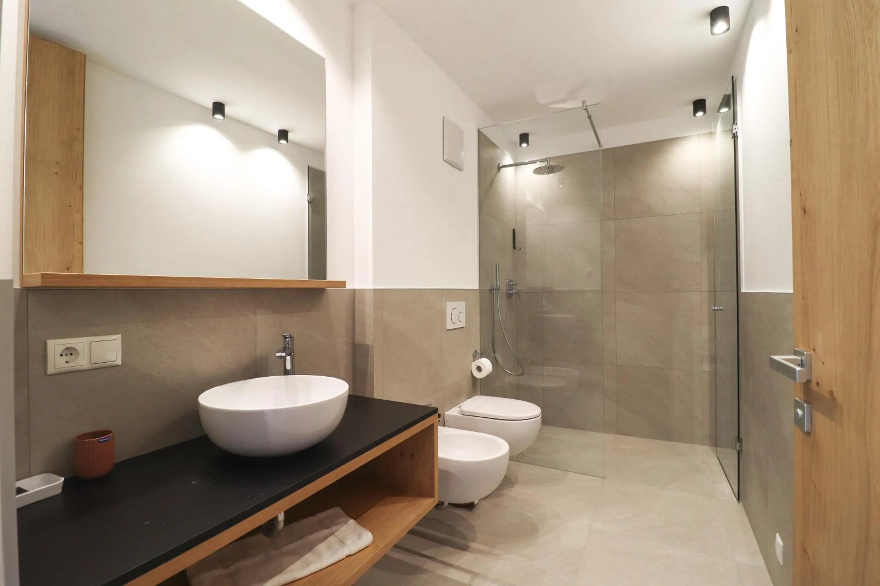 Shower in Residence Montani