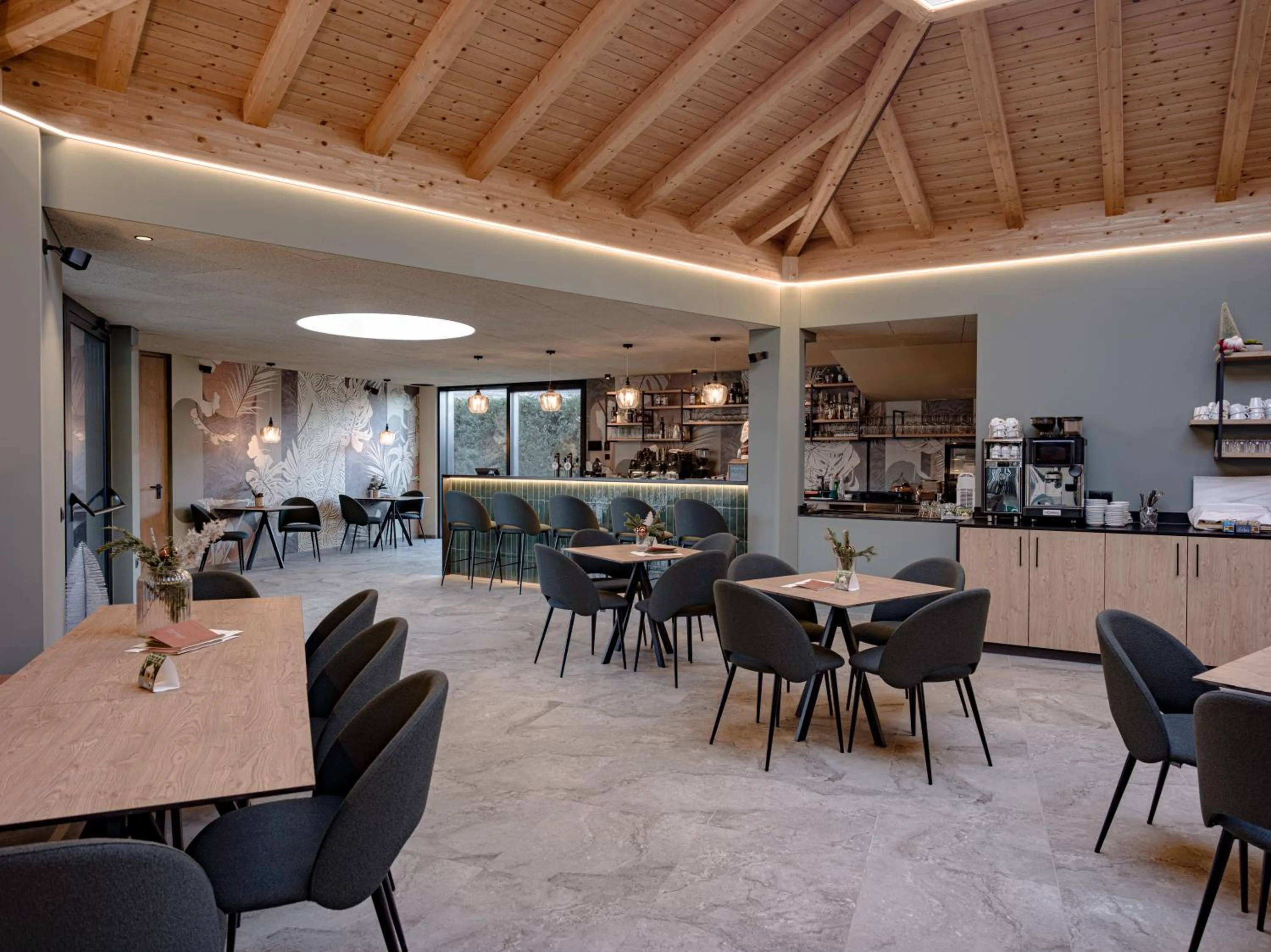 Lounge or bar in Residence Montani