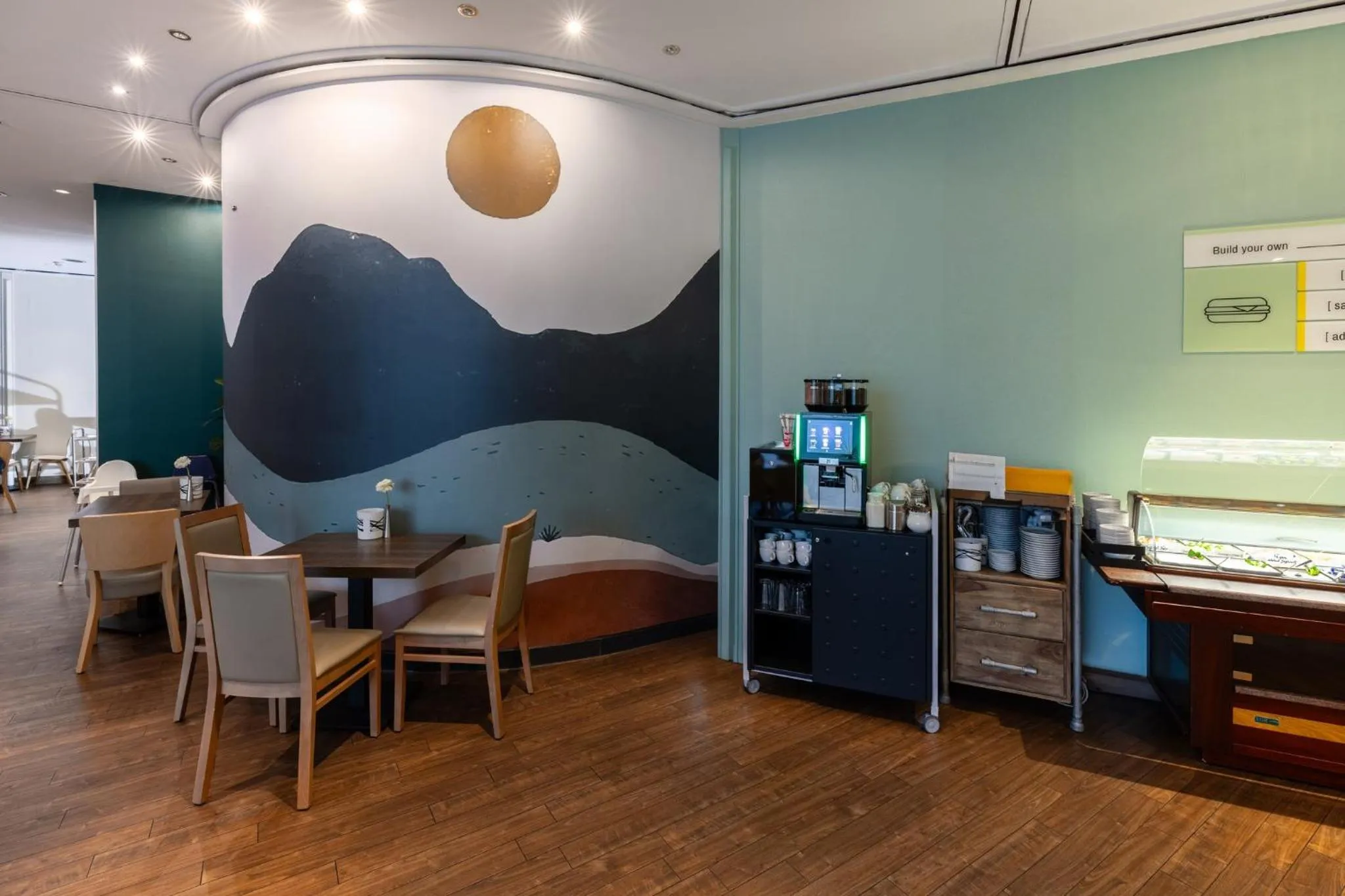 Breakfast in Garner Hotel Dusseldorf - Main Station by IHG