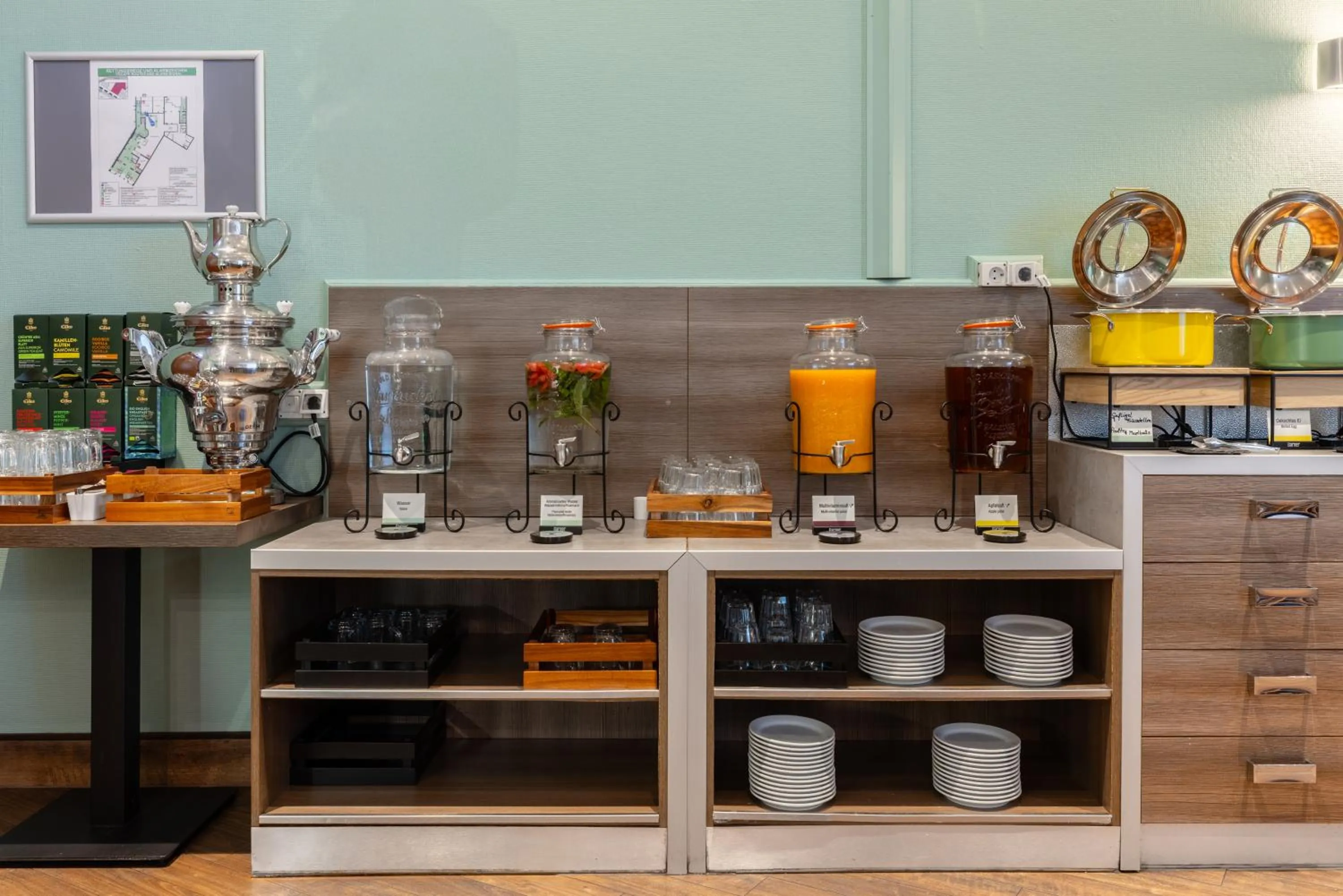 Coffee/tea facilities in Garner Hotel Dusseldorf - Main Station by IHG