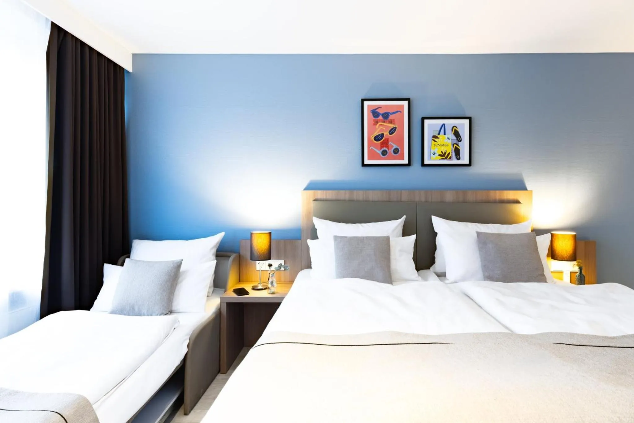 Photo of the whole room, Bed in Garner Hotel Dusseldorf - Main Station by IHG