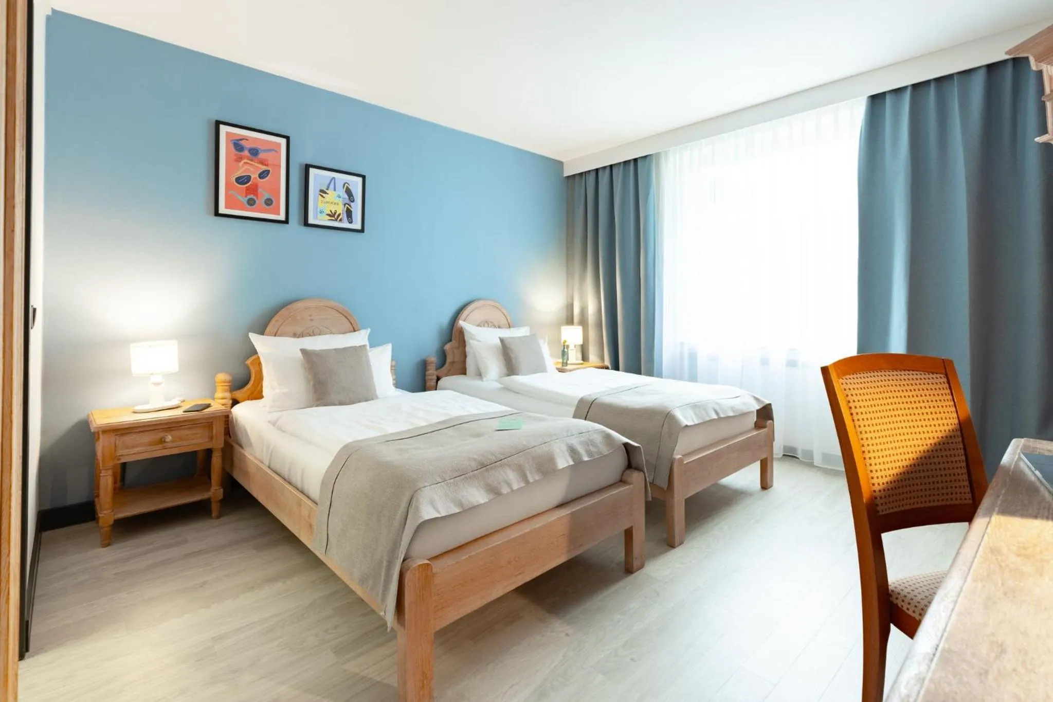 Photo of the whole room, Bed in Garner Hotel Dusseldorf - Main Station by IHG