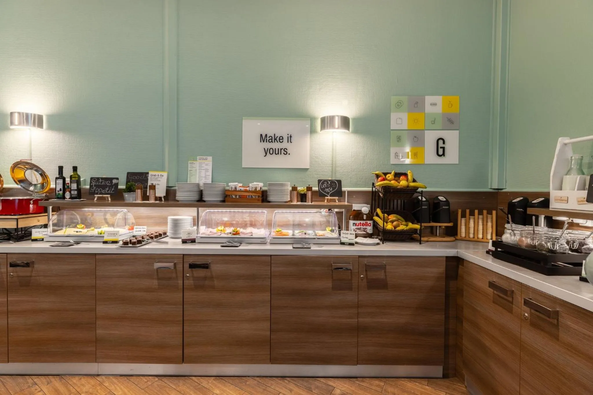 Breakfast in Garner Hotel Dusseldorf - Main Station by IHG