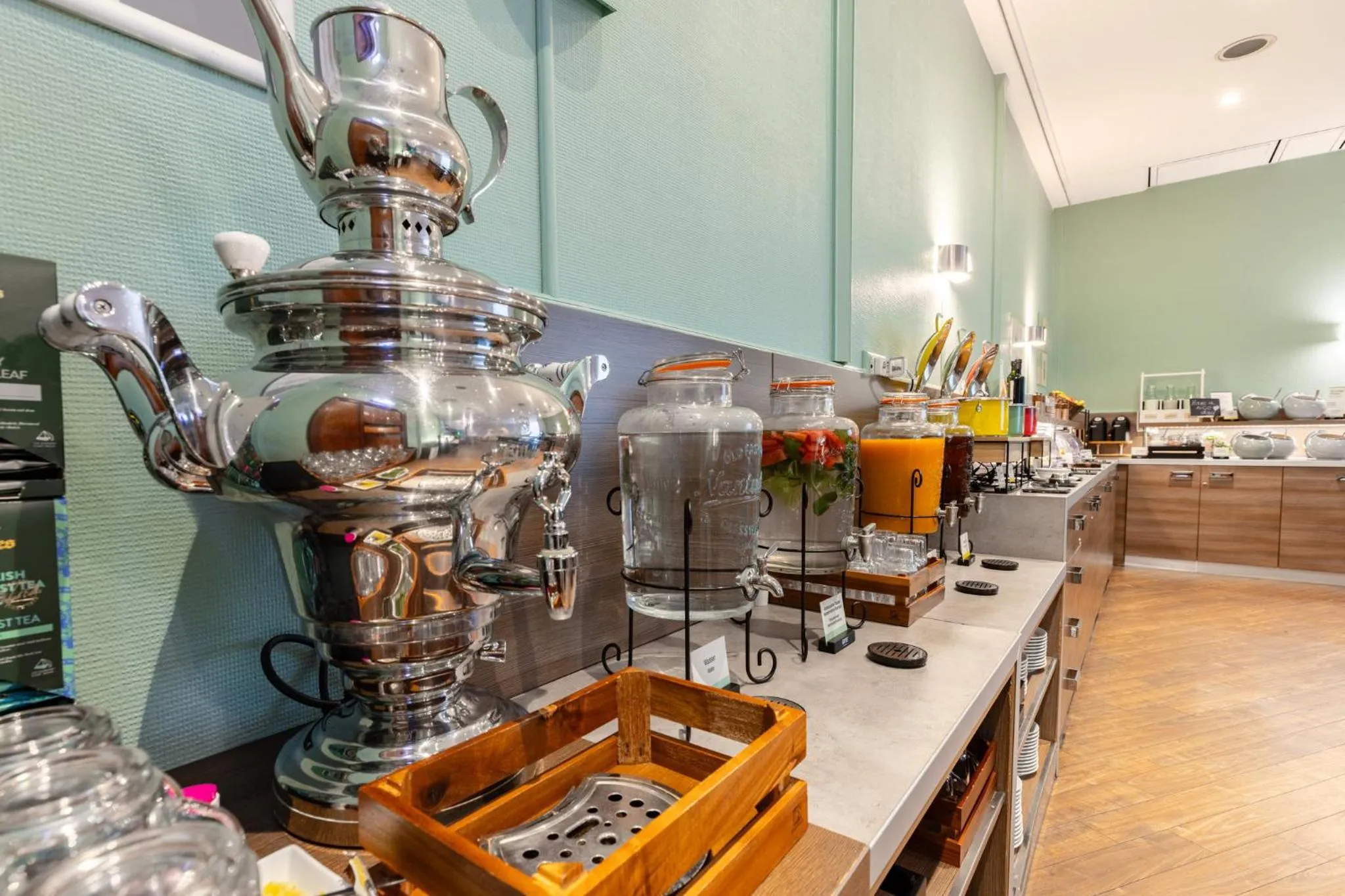 Breakfast in Garner Hotel Dusseldorf - Main Station by IHG