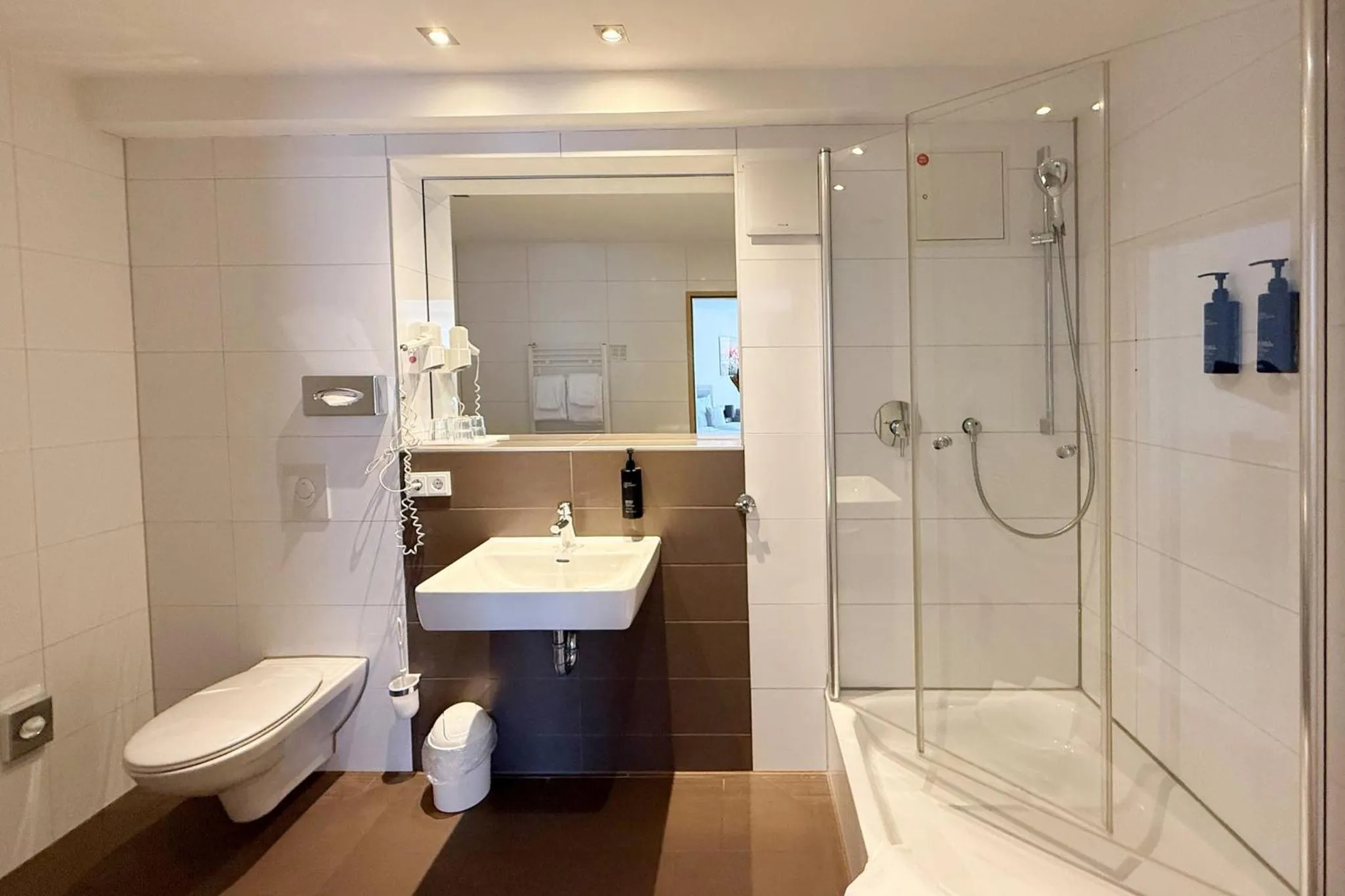 Bathroom in Garner Hotel Dusseldorf - Main Station by IHG