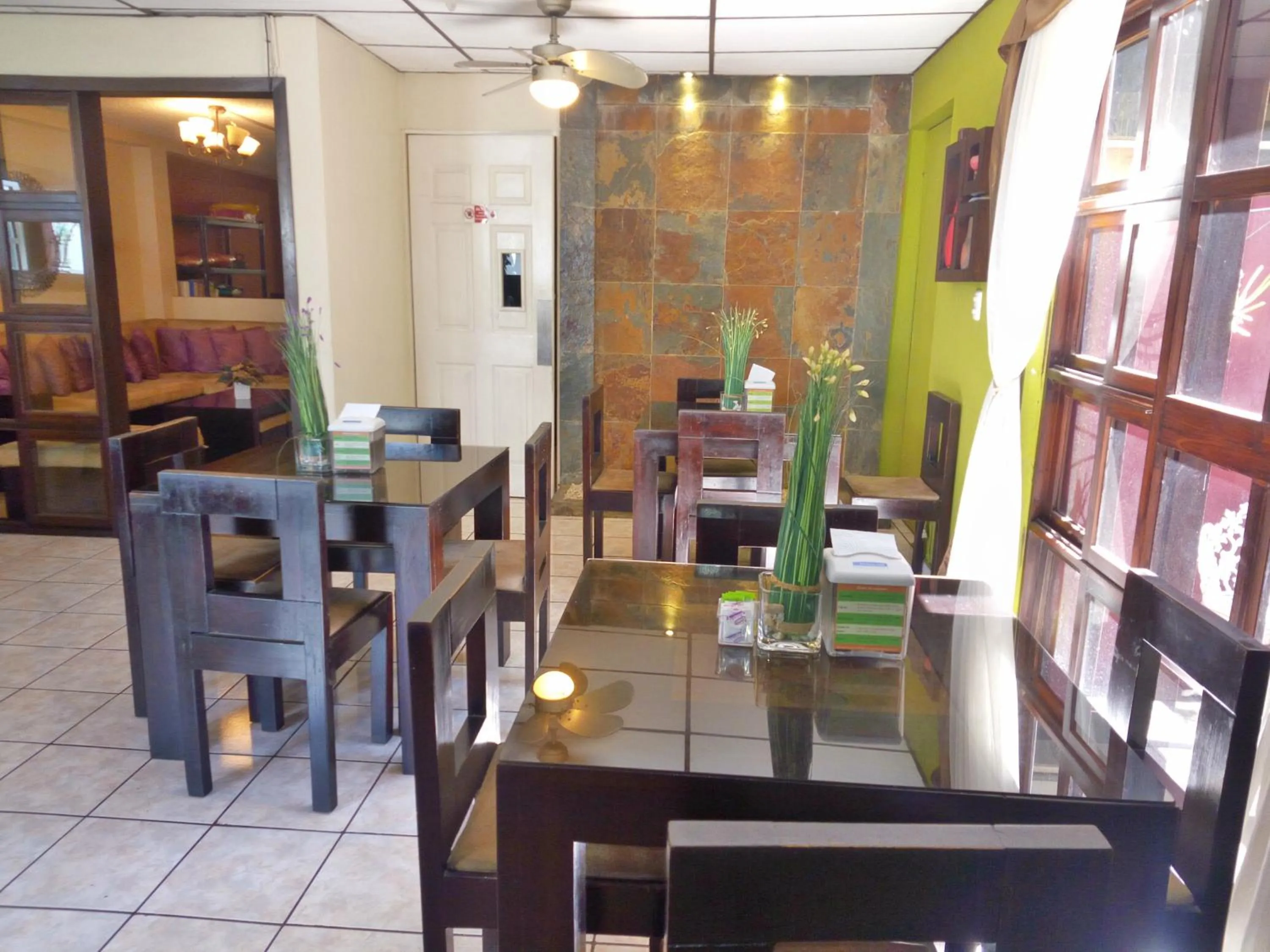 Business facilities in Hotel Tazumal House