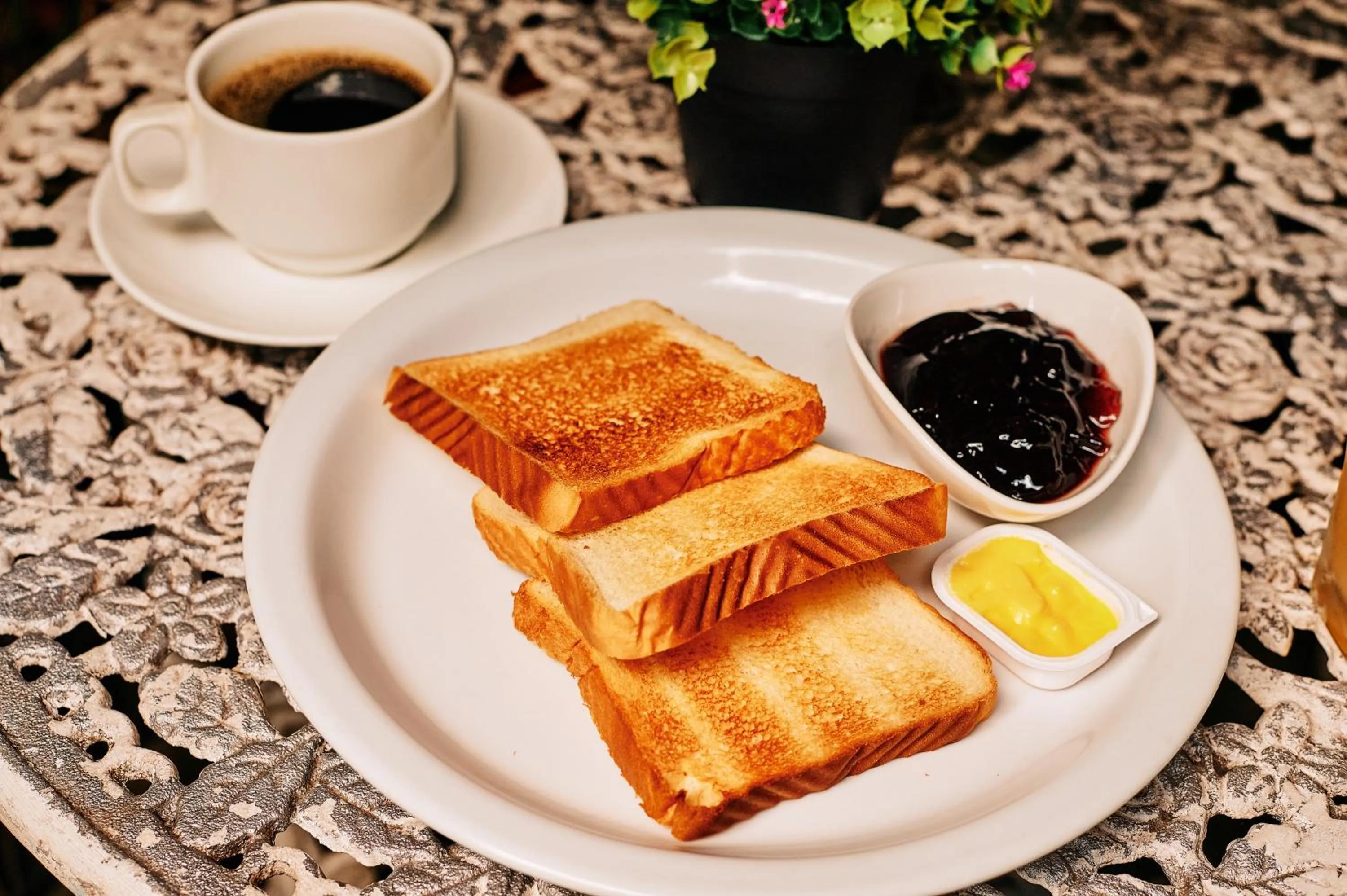 Breakfast in Hotel Tazumal House