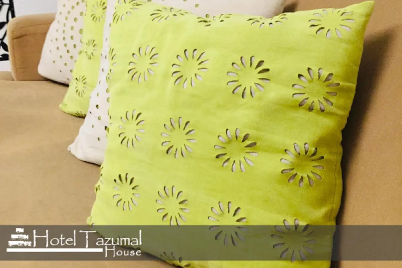 Lobby or reception, Bed in Hotel Tazumal House