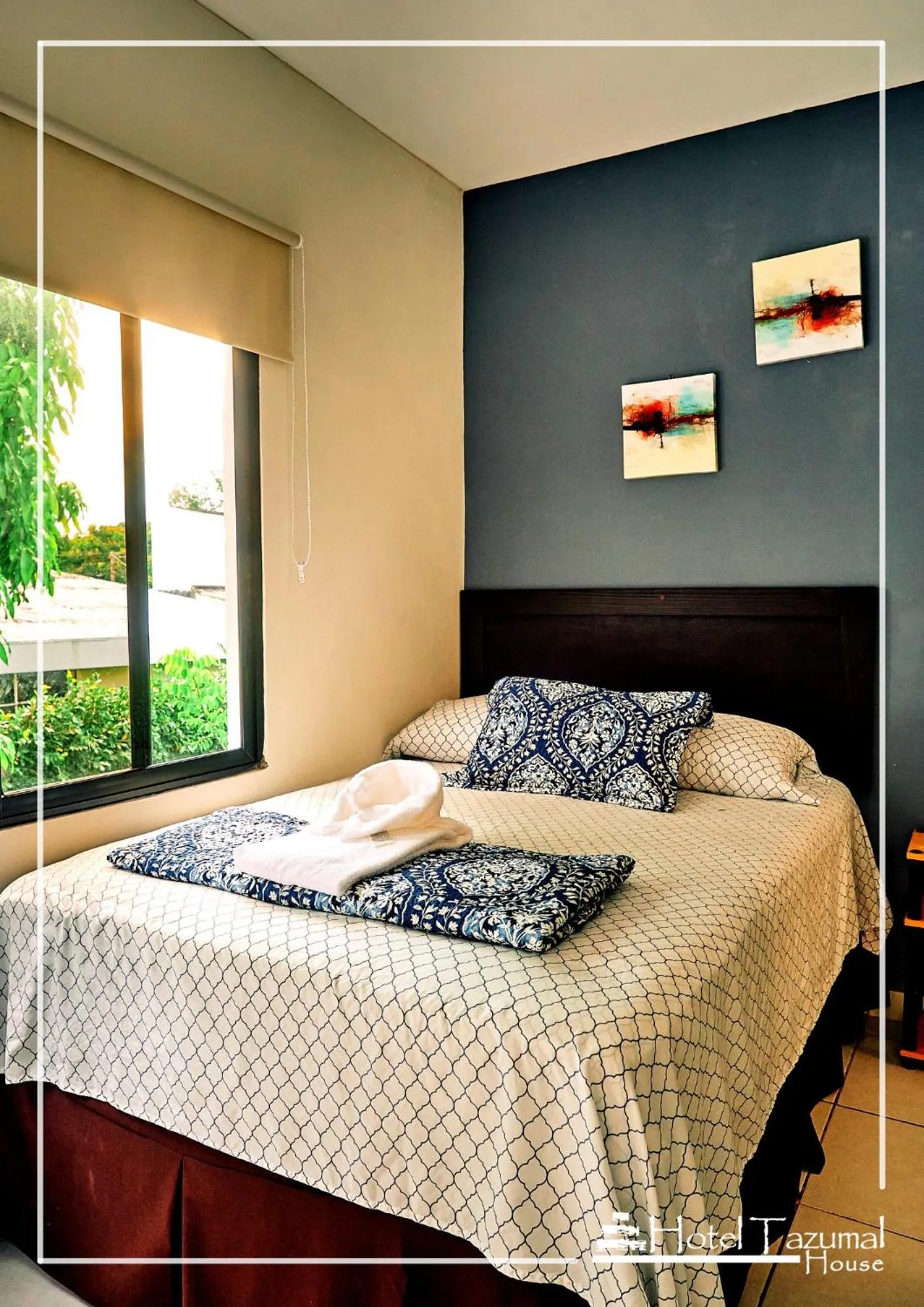 Bed in Hotel Tazumal House