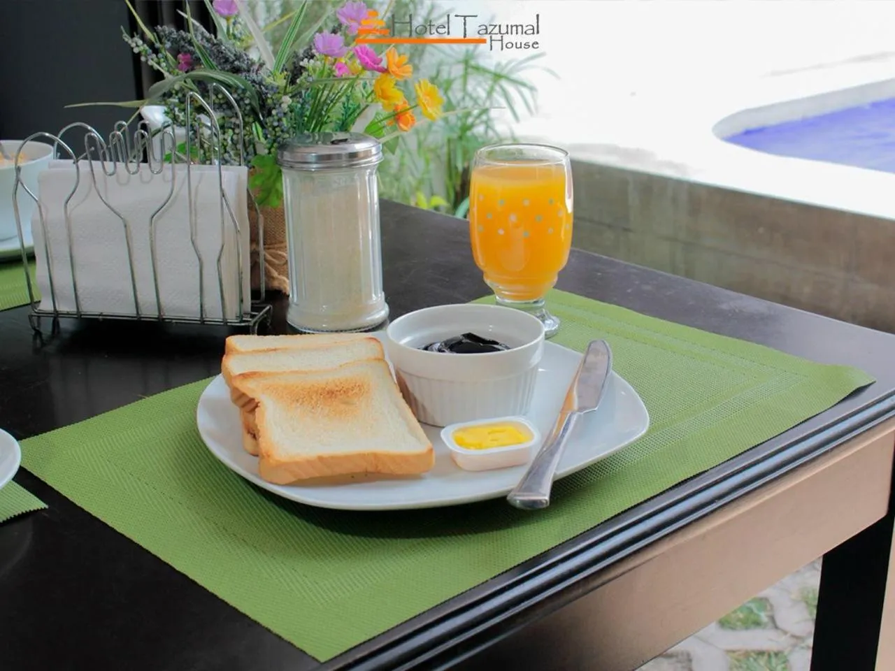 Breakfast in Hotel Tazumal House