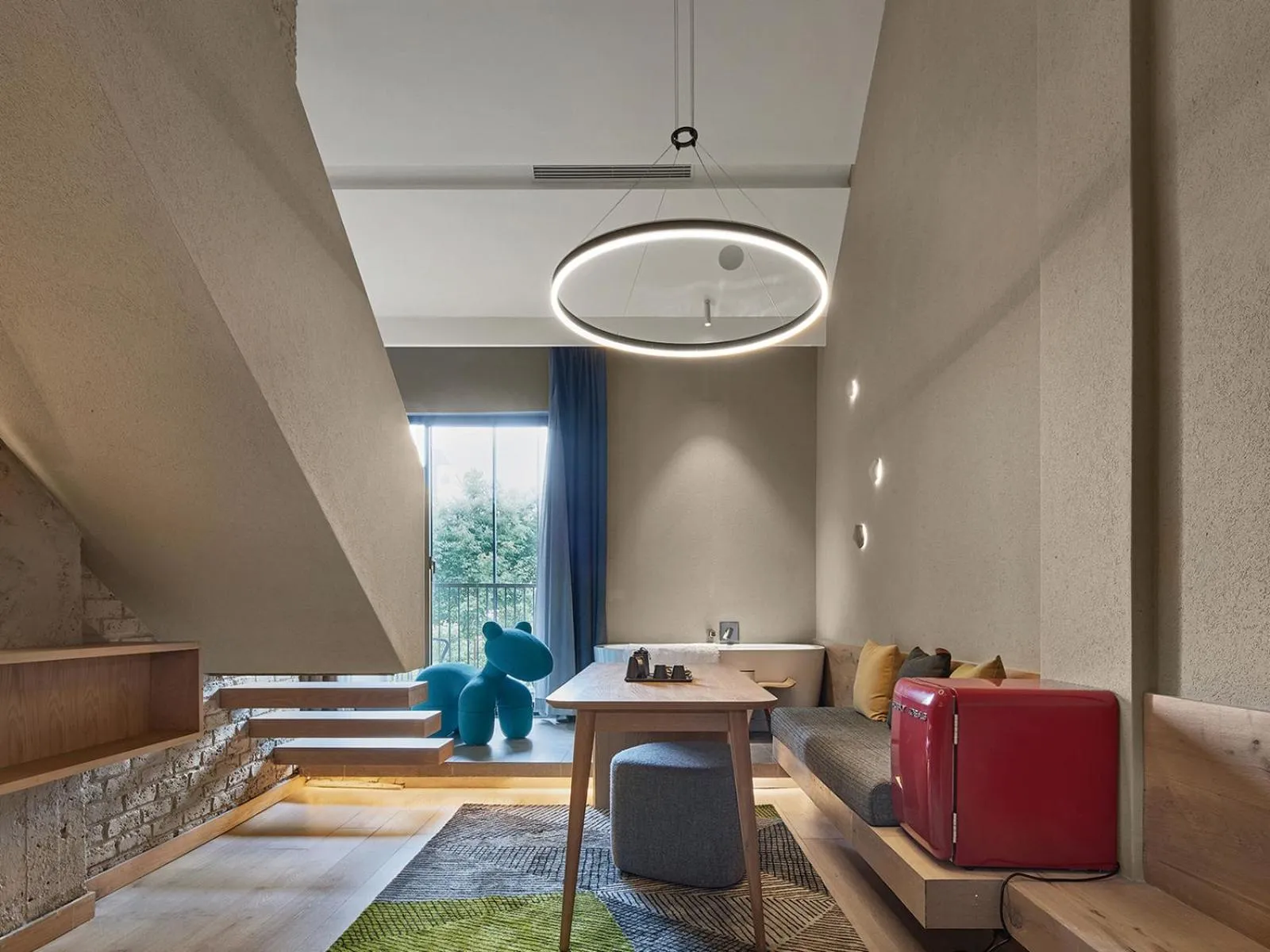 Nightclub / DJ, Bed in EBO Hotel Hangzhou Wulin - 5 mins drive to the West Lake