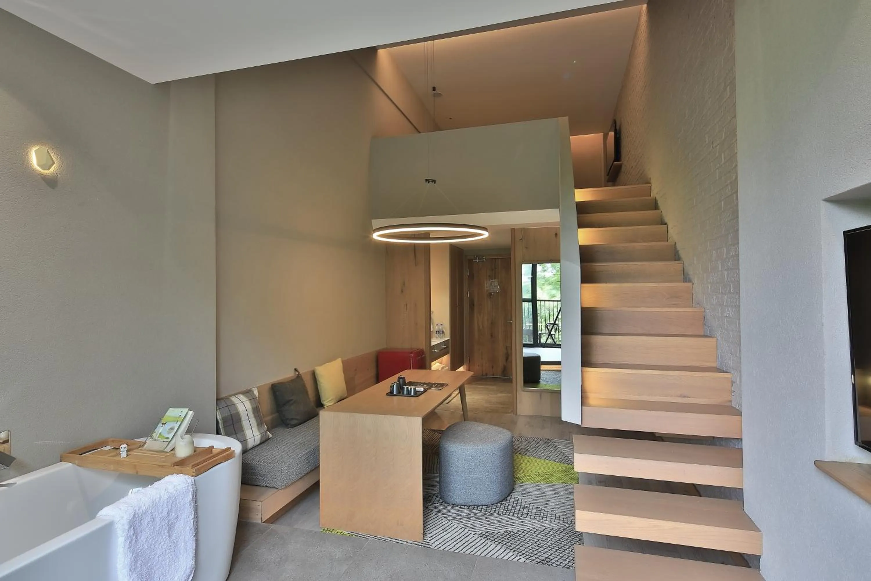 Seating area in EBO Hotel Hangzhou Wulin - 5 mins drive to the West Lake