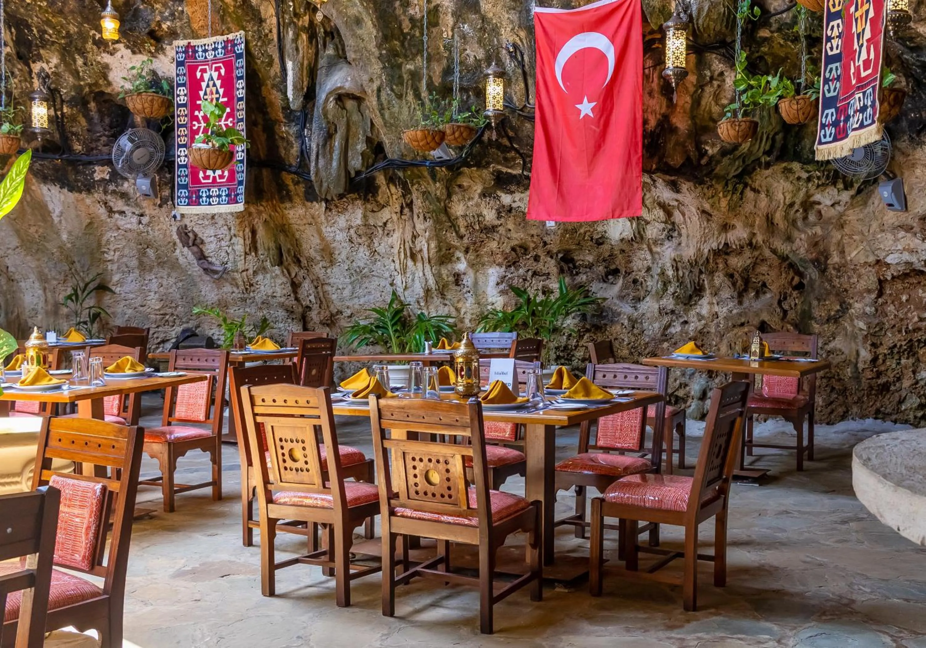 Restaurant/places to eat in PrideInn Flamingo Beach Resort & Spa Mombasa