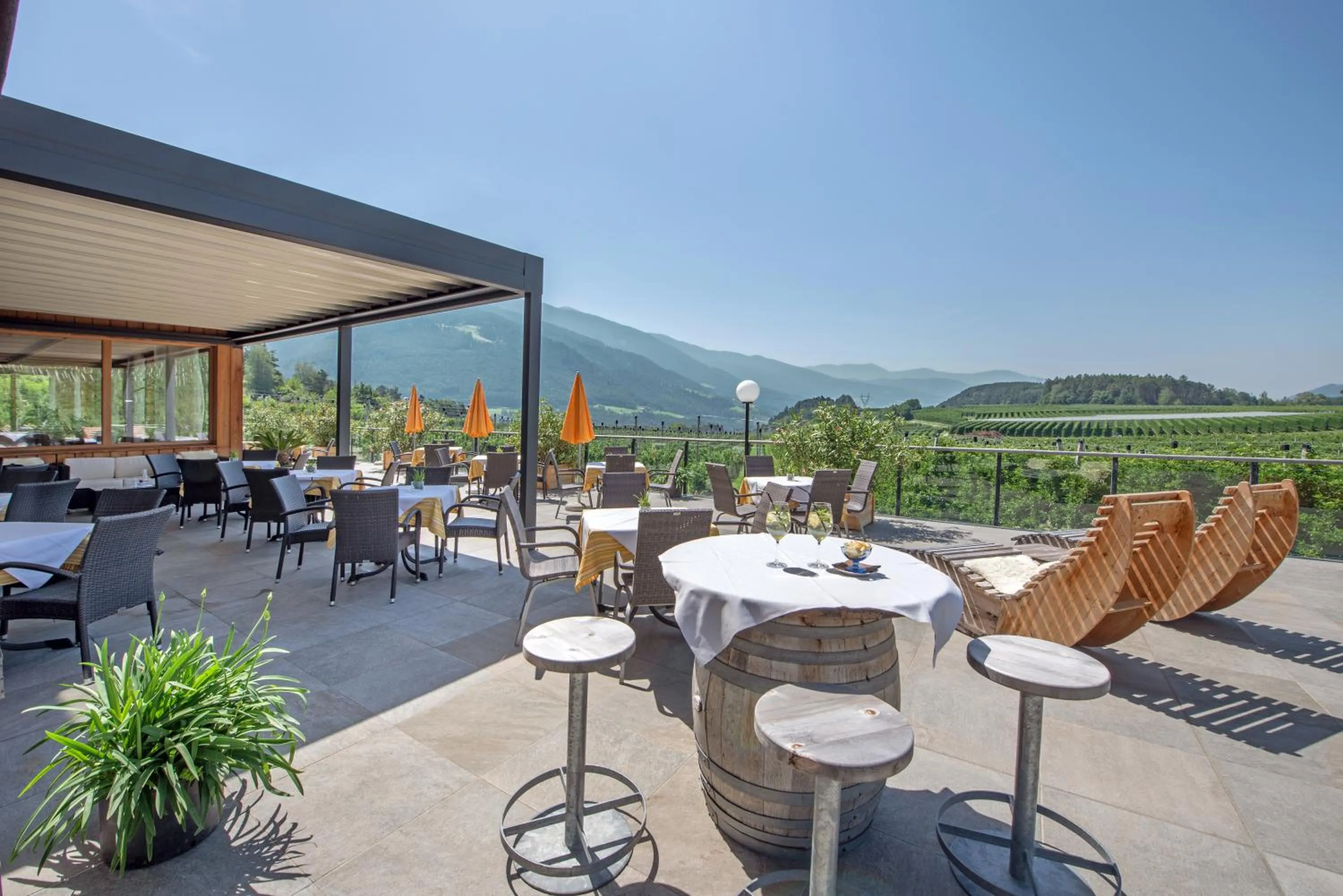 Property building in Hotel Jonathan