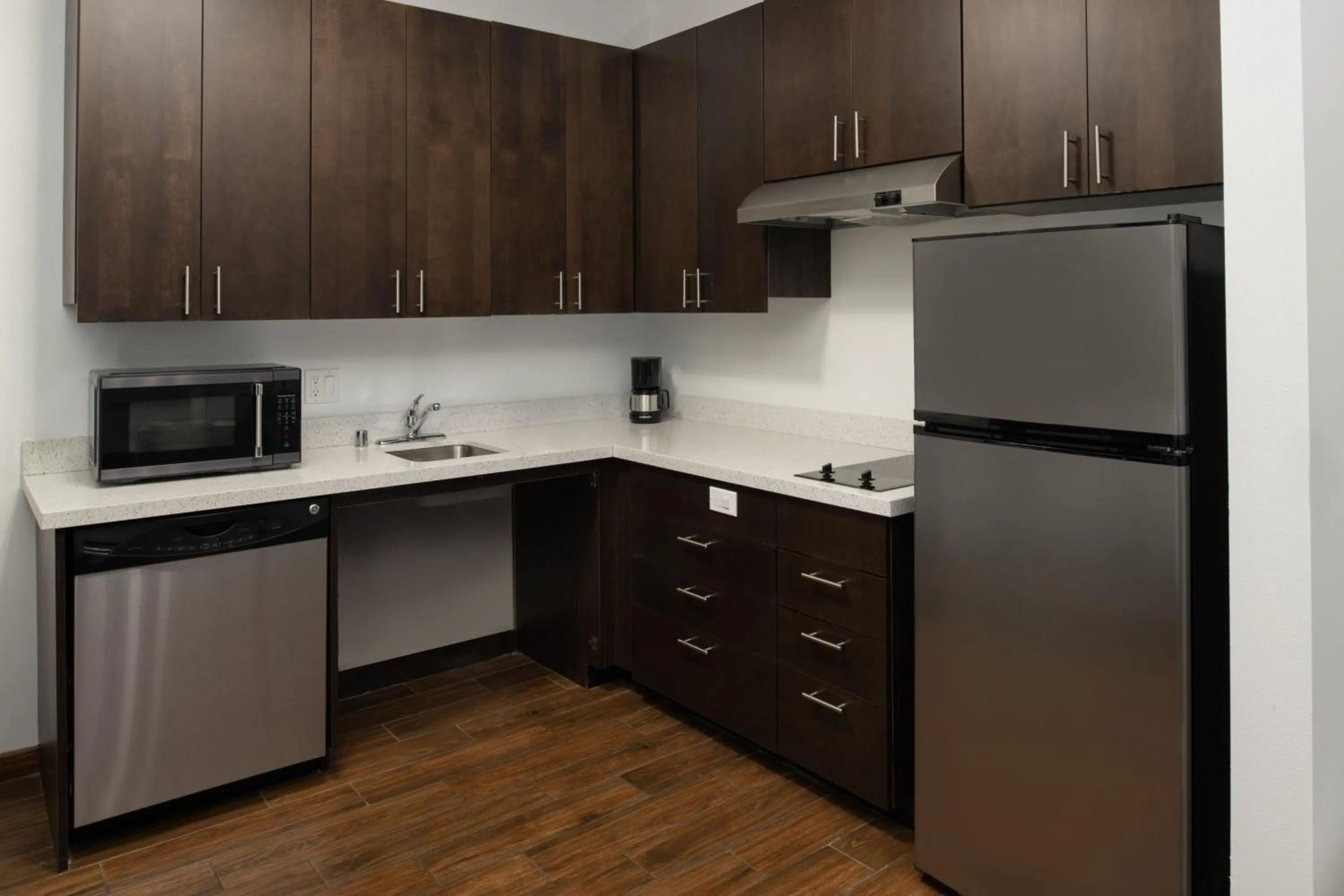 Kitchen or kitchenette in TownePlace Suites by Marriott Olympia