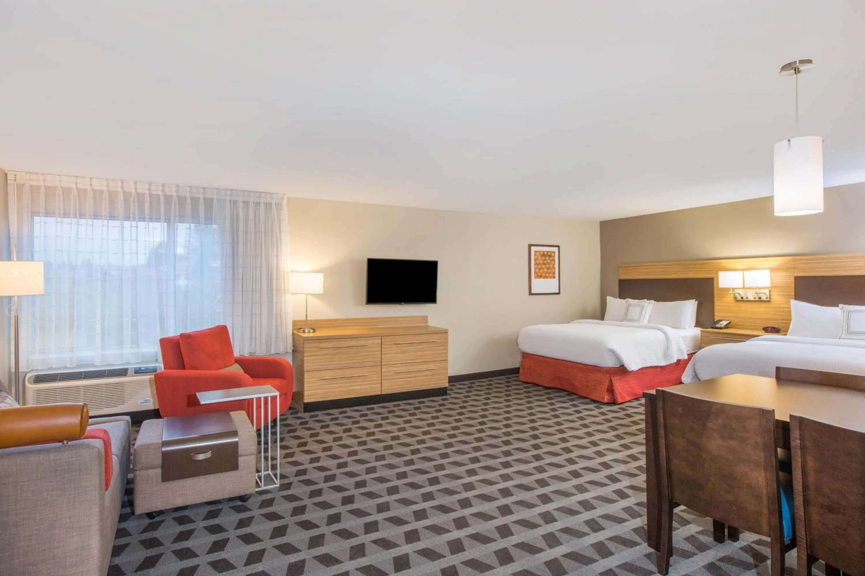 Photo of the whole room, Bed in TownePlace Suites by Marriott Olympia