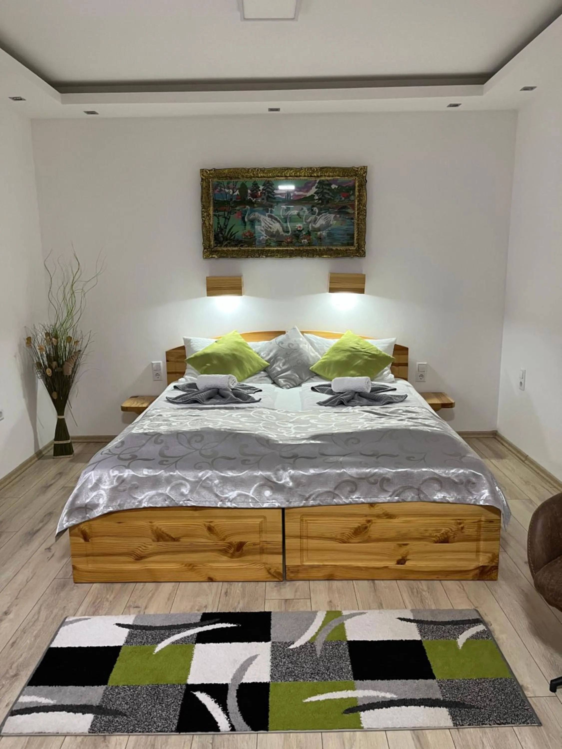 Bed in Rustic Inn River