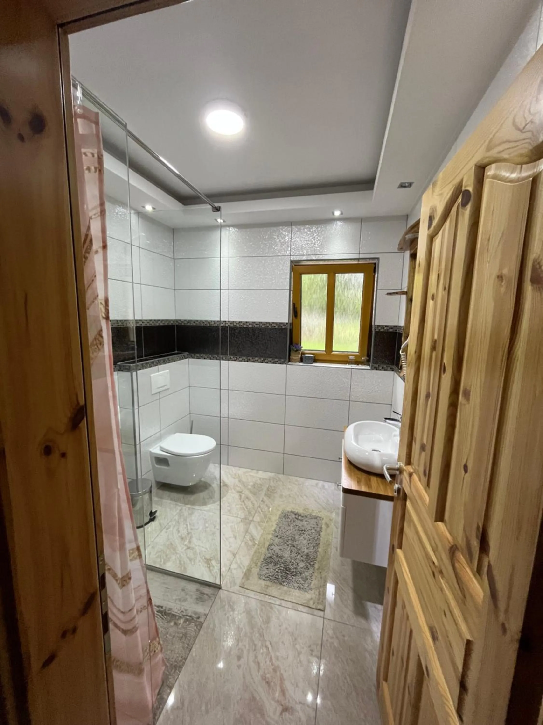 Shower in Rustic Inn River