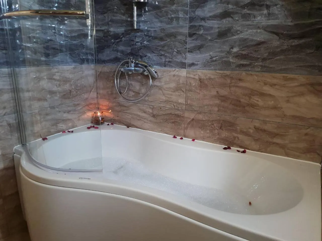 Bathroom in Rustic Inn River