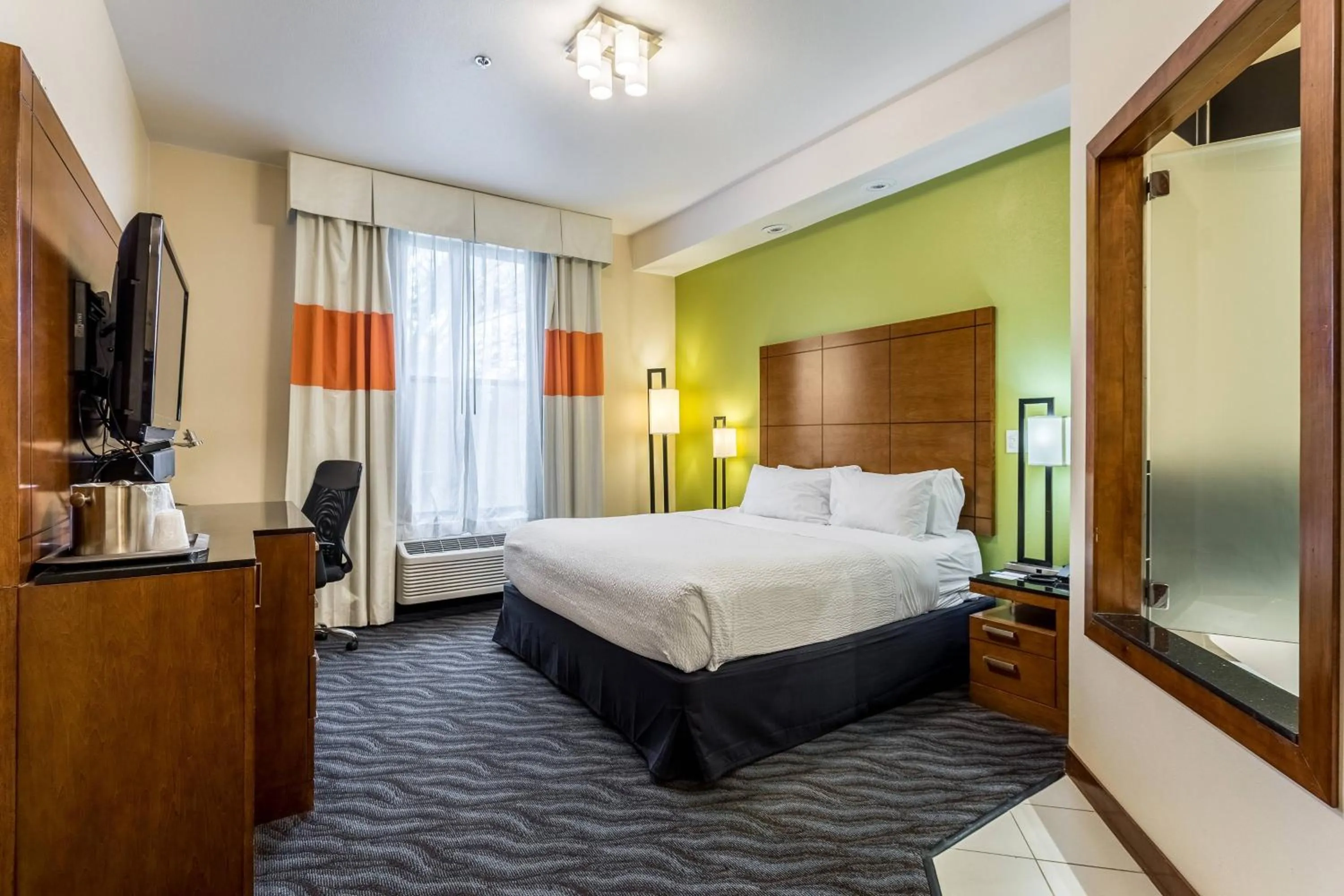 Swimming pool, Bed in Fairfield Inn & Suites by Marriott Alamogordo