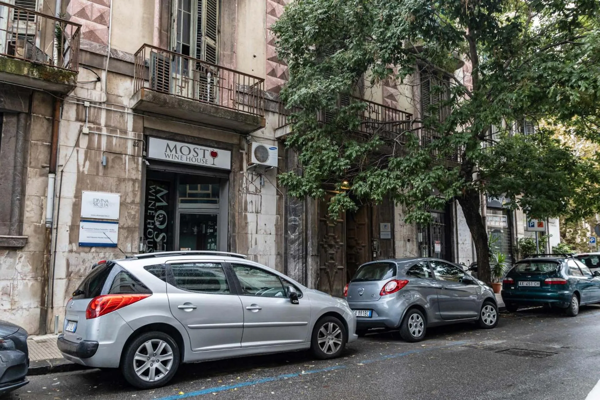 Property building in Re Vittorio De Luxe