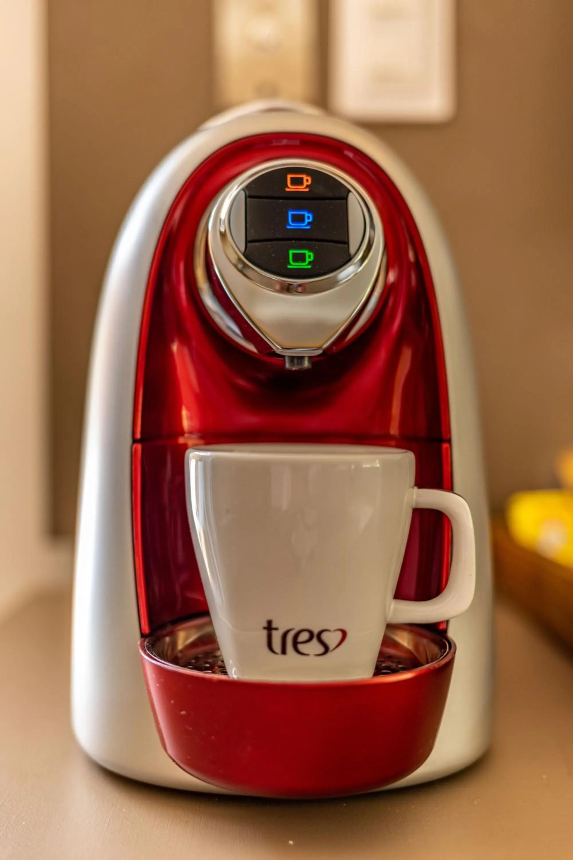 Coffee/tea facilities in Dolphin Hotel